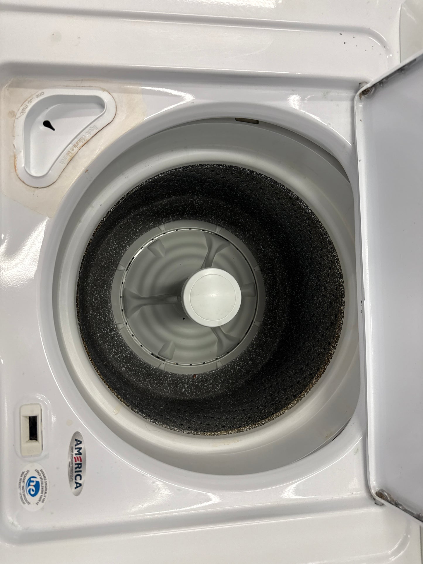 Amana 27” Top Load Washer- NTW4605EW0