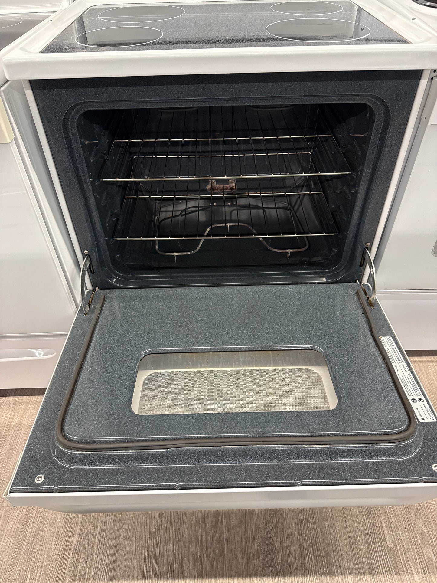 GE 30" Glass Top Range- JCBS64W
