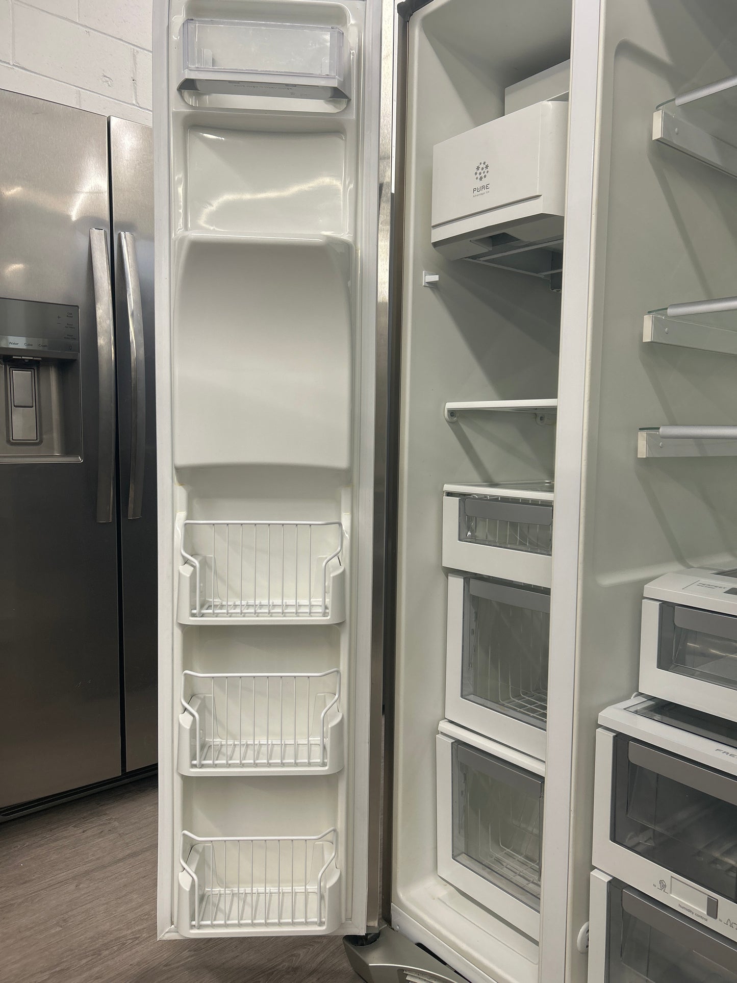 Electrolux 36'' Side-by-Side Refrigerator - EW23CS70IS4