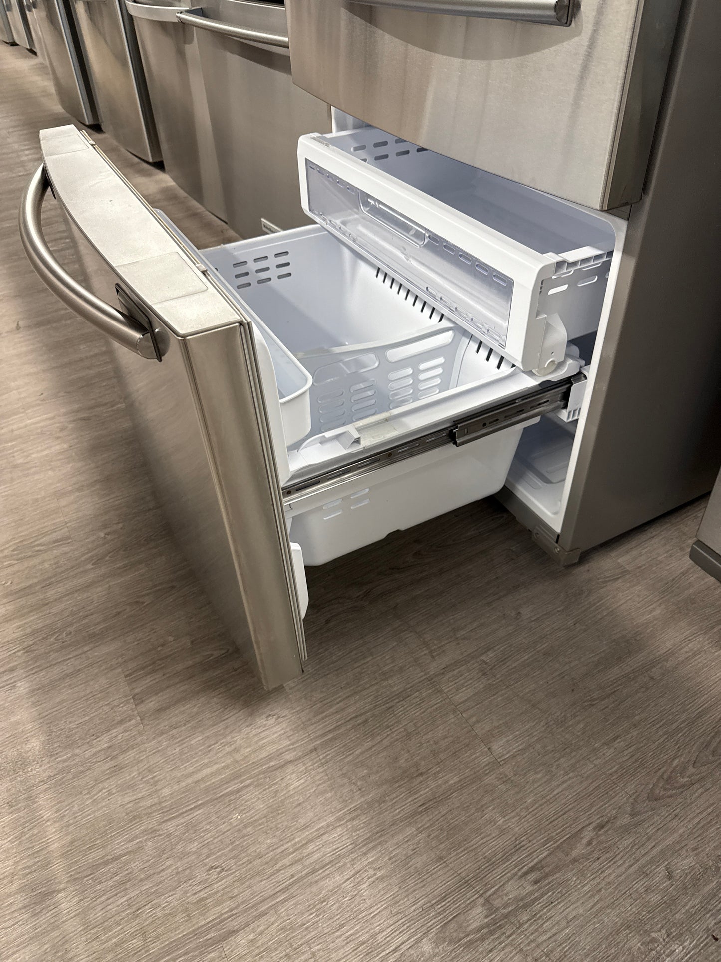 Samsung 33" French Door Refrigerator -RF4267HARS/XAA