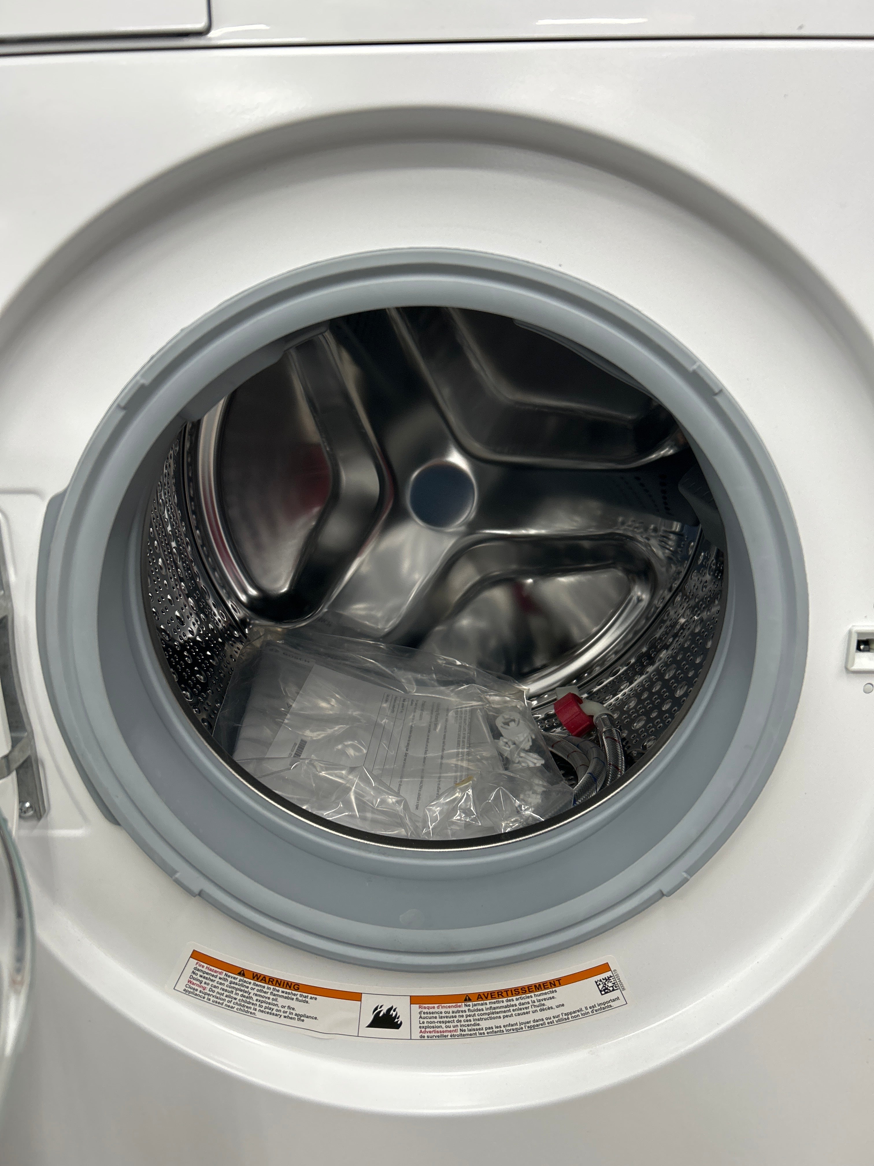 OPEN BOX - Bosch 24” Front Load Washer - WGA12400UC