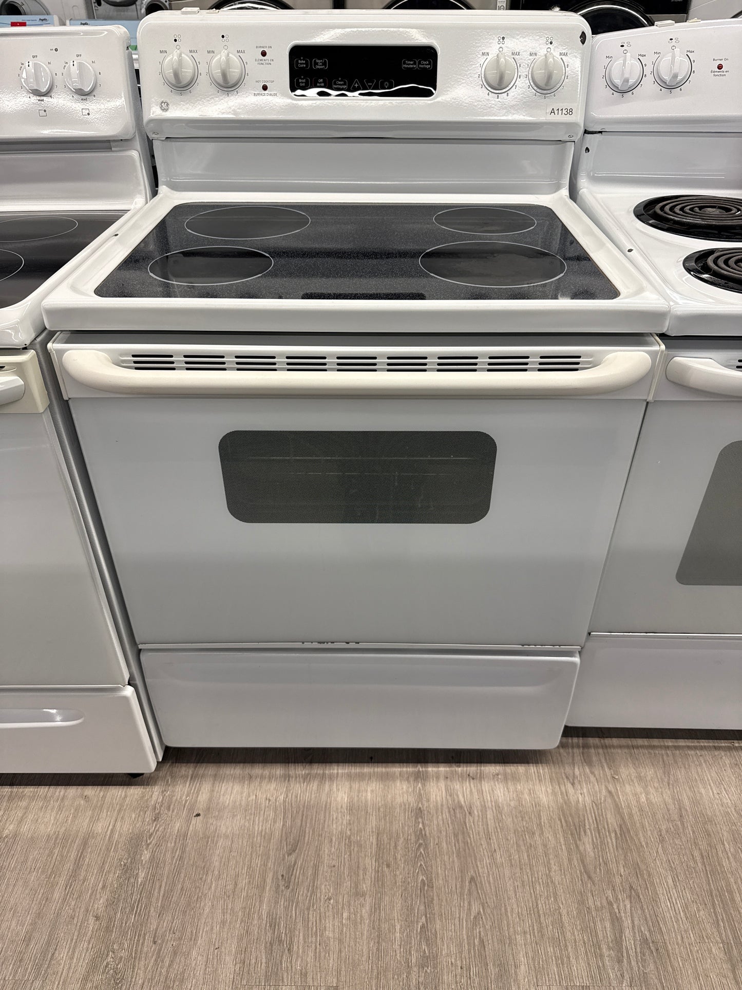 GE 30" Glass Top Range- JCBS64W