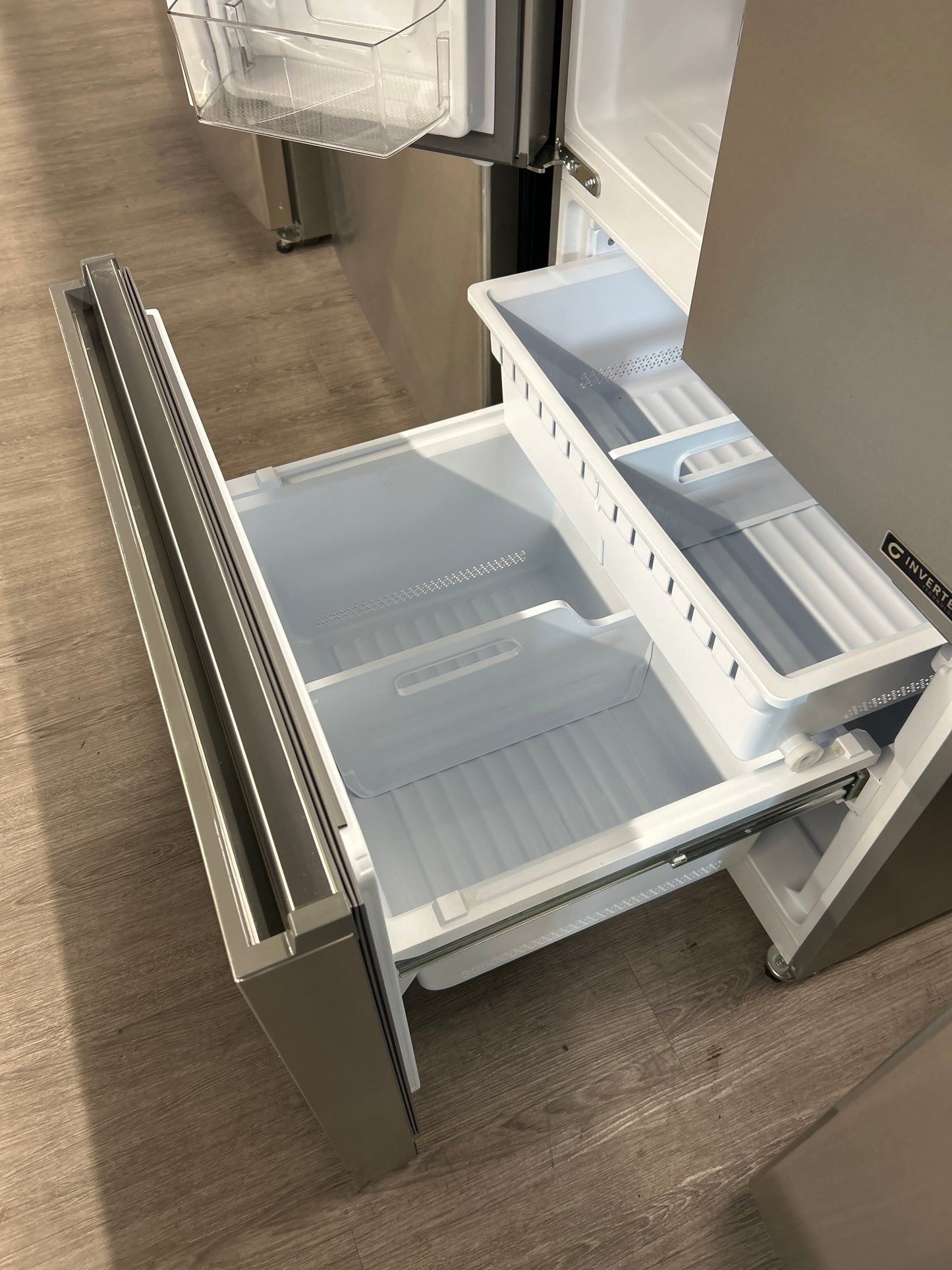 Hisense 30" Stainless Steel French Door Fridge RF21A3FSE