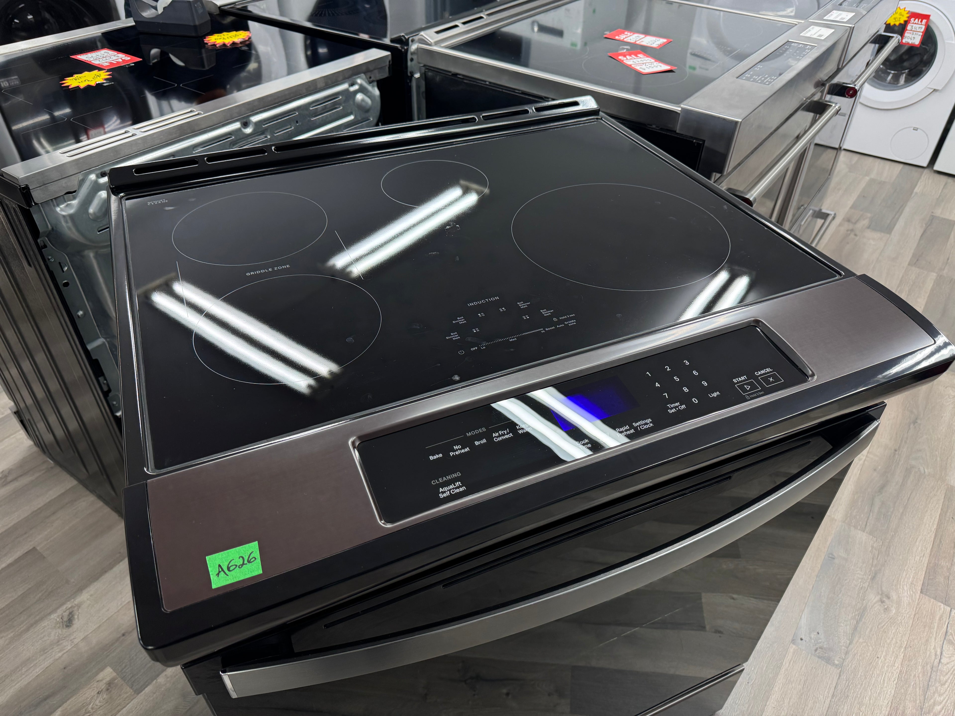 OPEN BOX - Whirlpool 30” Slide-In Induction Range - WSIS5030RV0