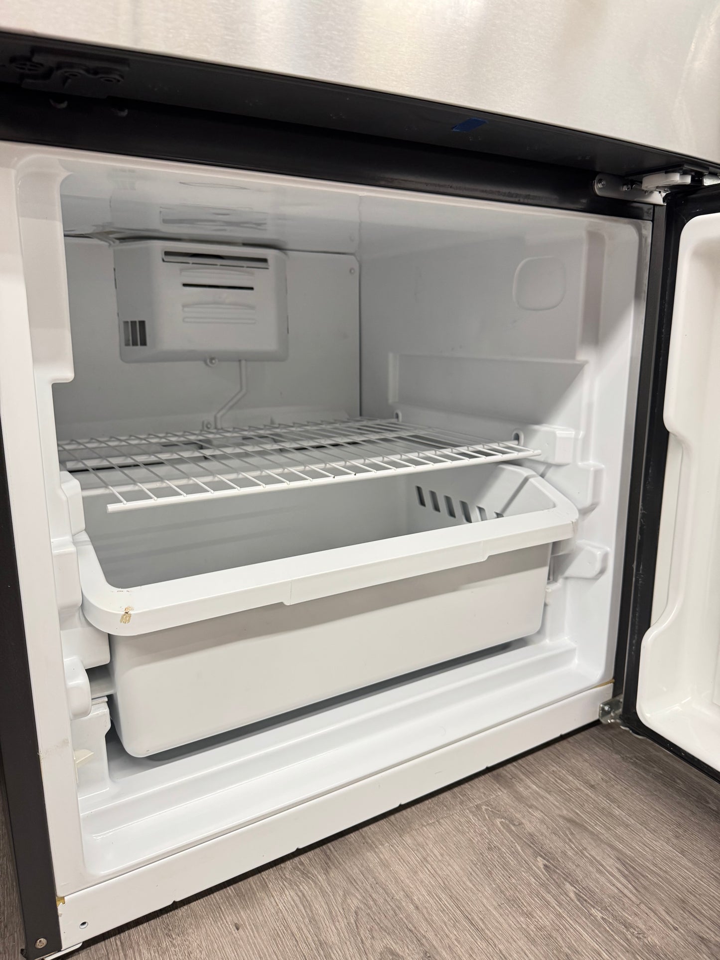 GE 30” Bottom Freezer Refrigerator - GBE21ASKGKSS