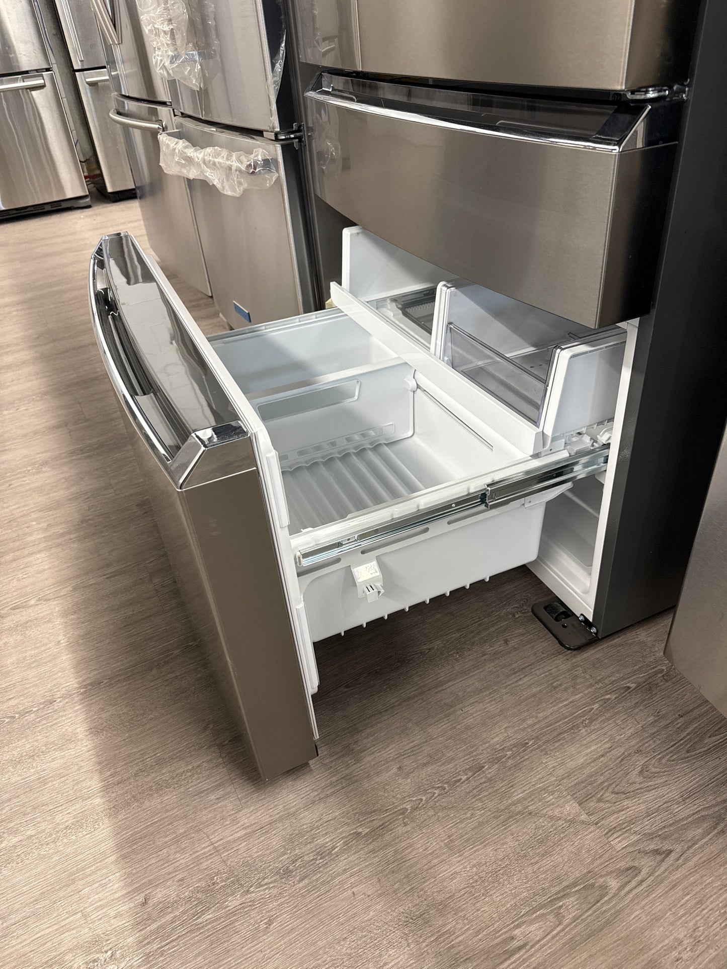 OPEN BOX-Frigidaire Gallery 36" 4-Door French Door Refrigerator-GRMN2872AF01