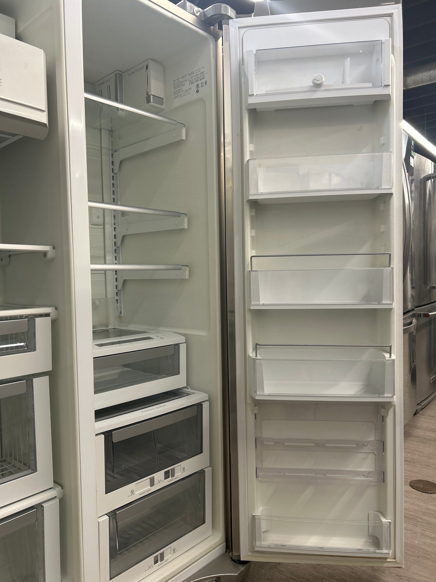 Electrolux 36'' Side-by-Side Refrigerator - EW23CS70IS4