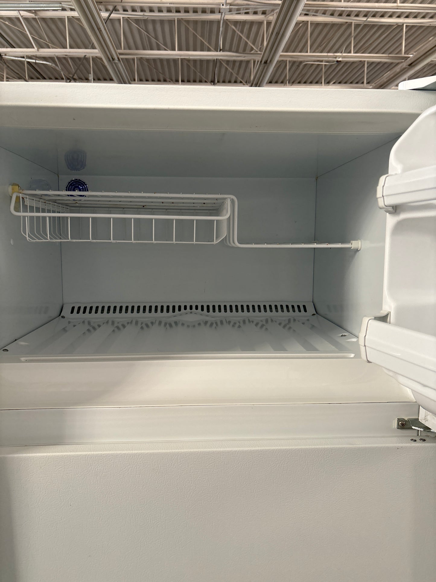 GE 30” Top freezer refrigerator