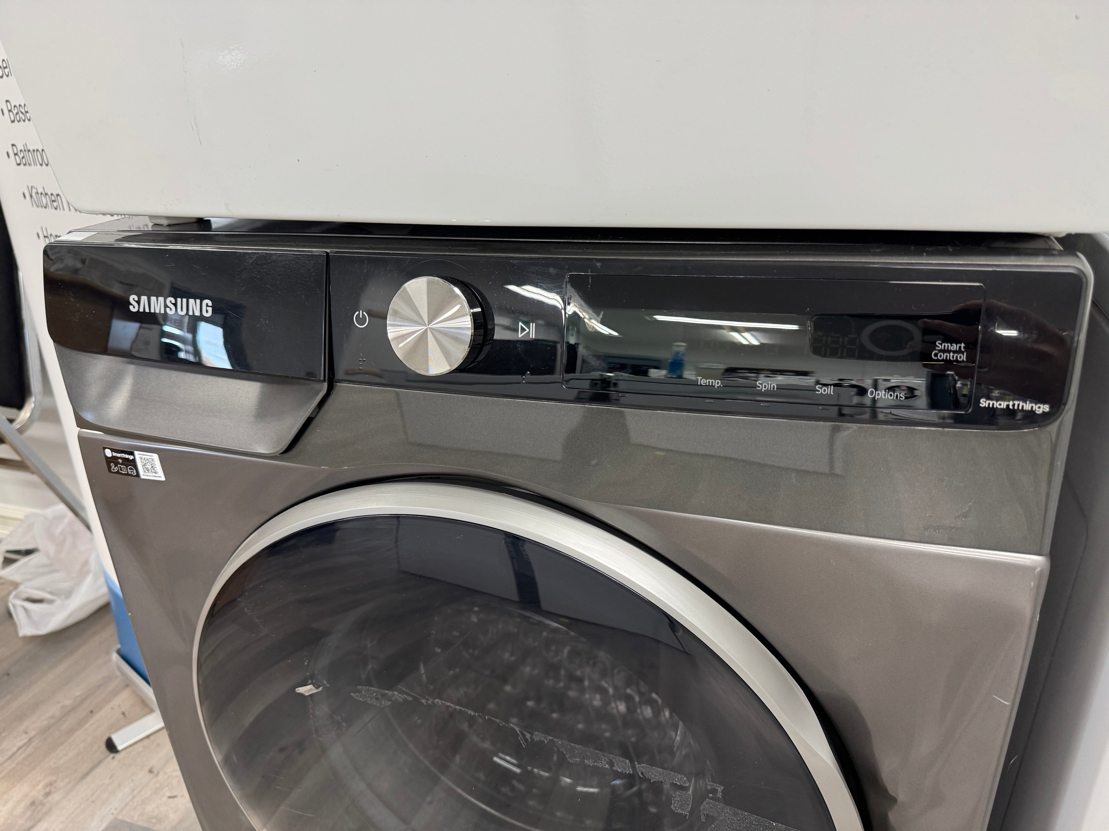 OPEN BOX - SAMSUNG 24” Front Load Washer - WW25B6900AX