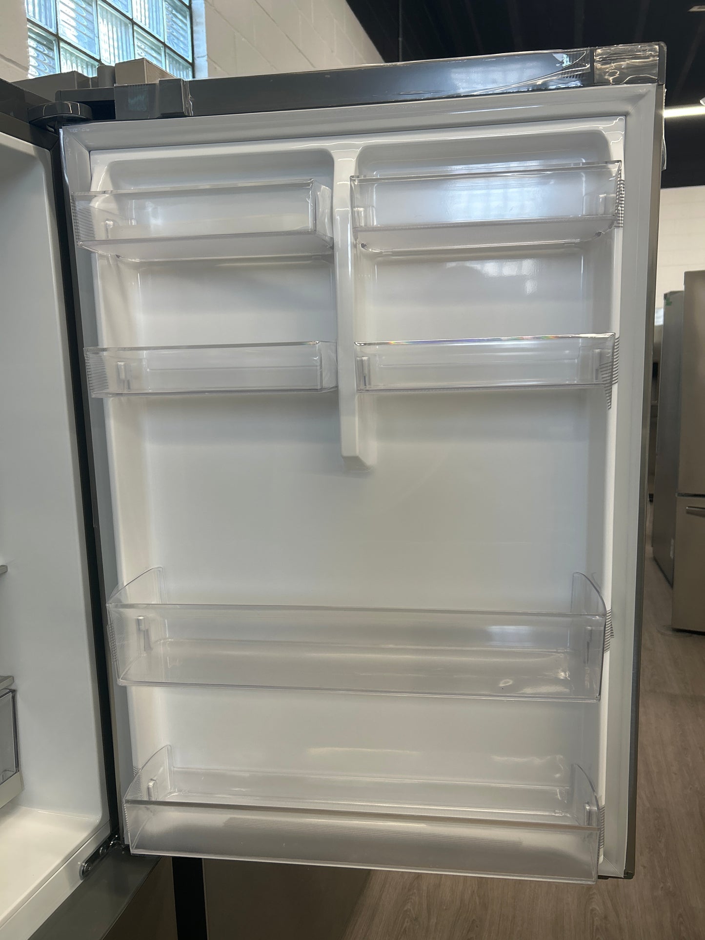 OPEN BOX - LG 28” Counter Depth Bottom Freezer Refrigerator - LBNC15251V /00