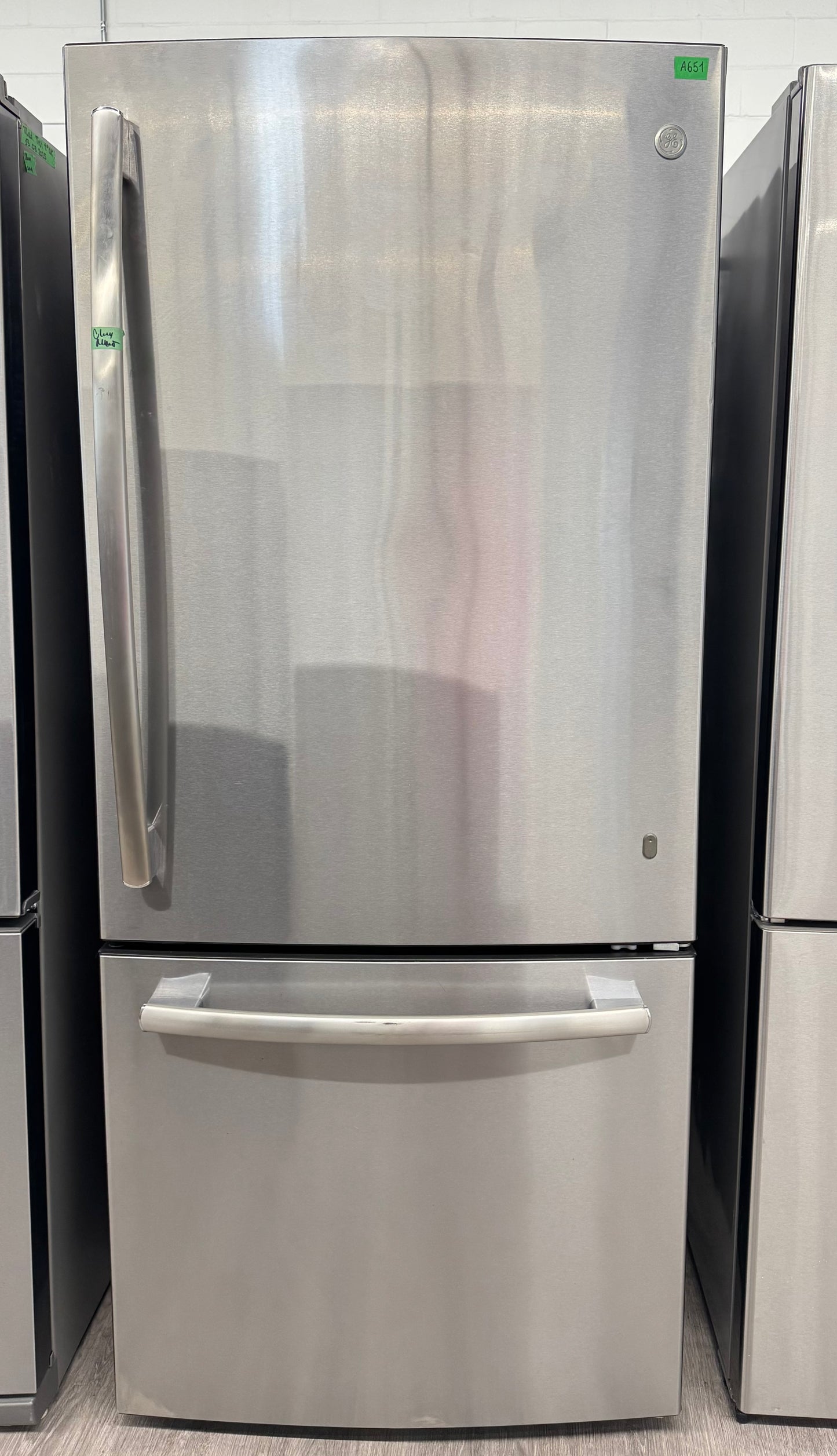 GE 30” Bottom Freezer Refrigerator - GBE21ASKGKSS