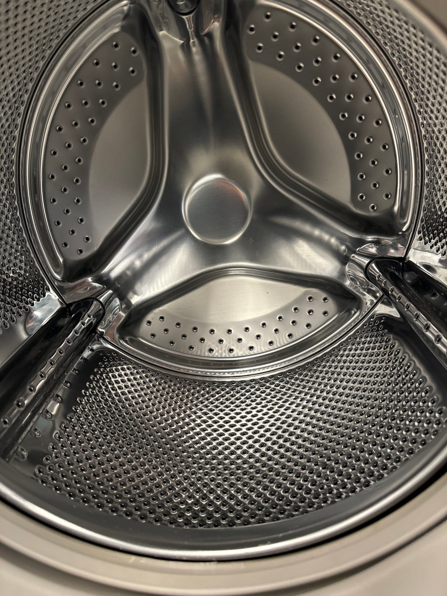 WHIRLPOOL 24” FRONT LOAD WASHER/DRYER SET