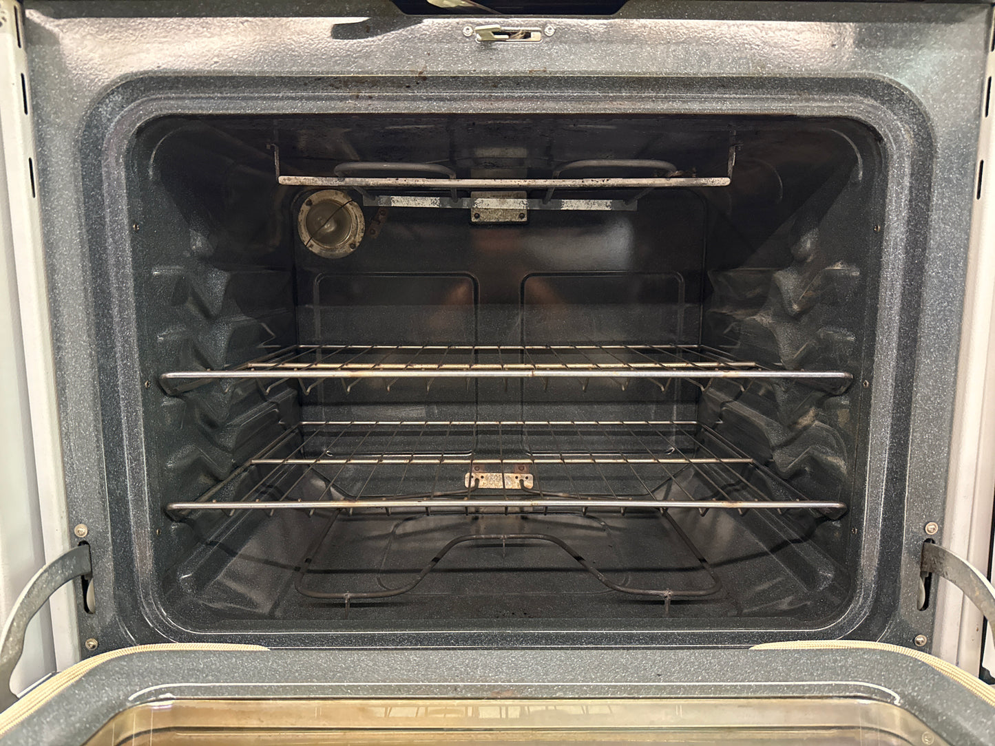 GE 30" Coil Top Range JCBP24D