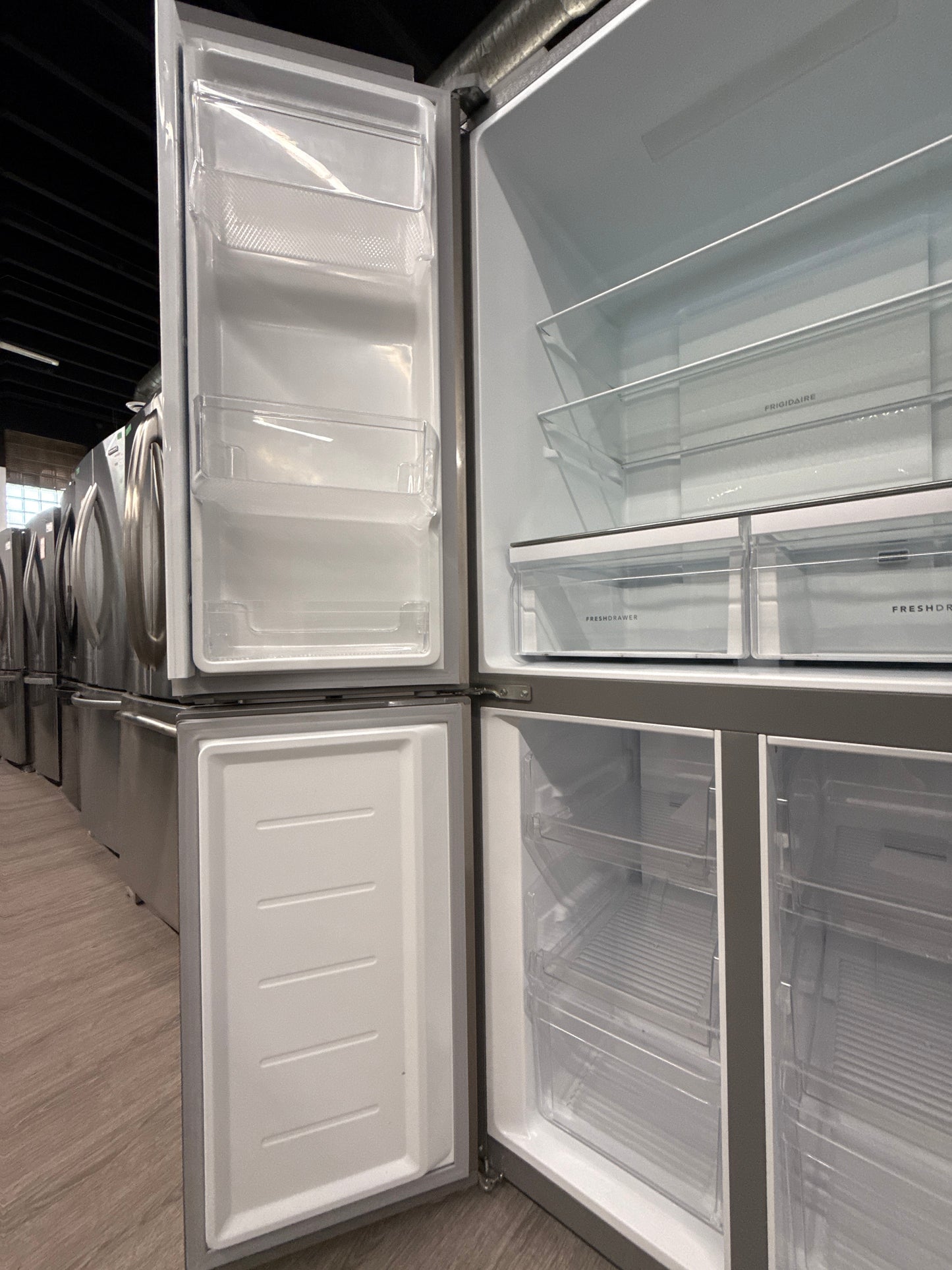Frigidaire 33” -FRQG1721AV