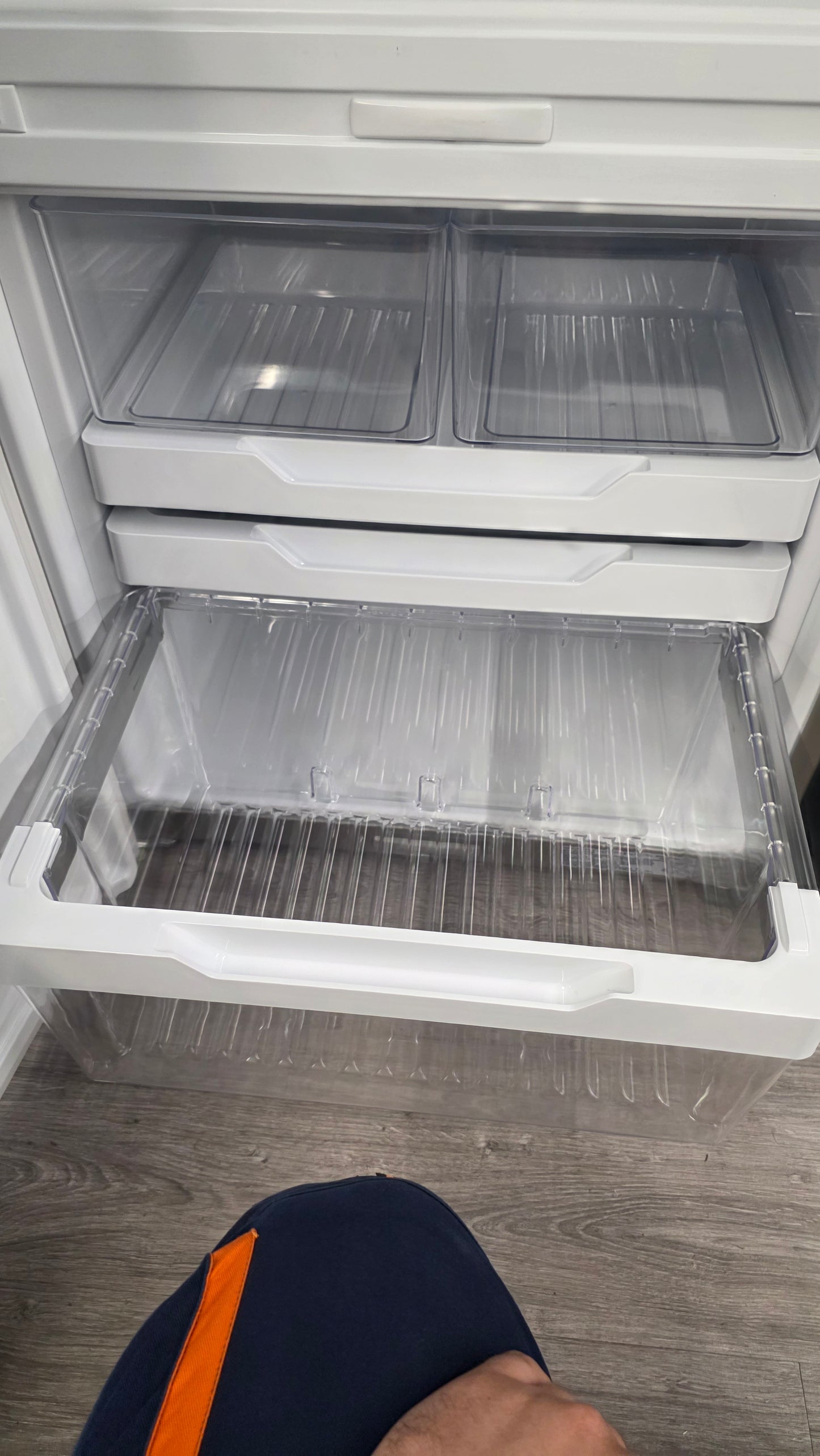 Open Box Fisher Paykel 25" Bottom Freezer Fridge RF135B
