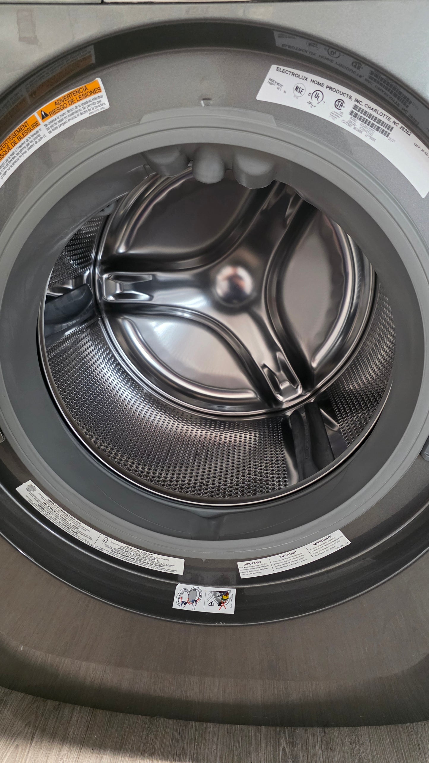 Electrolux 27" Front Load Washer-EFLS627UTT1