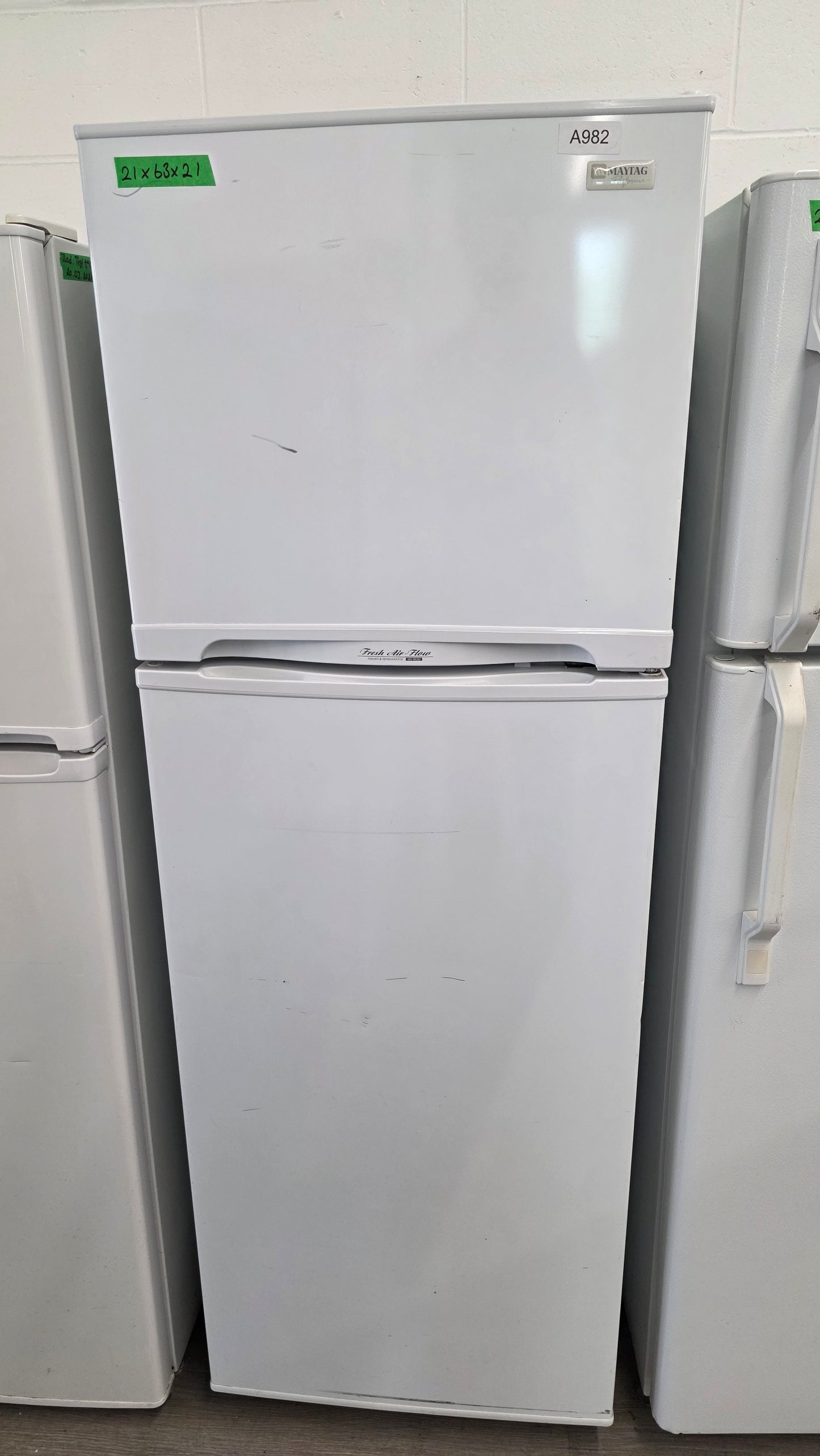 Maytag 24" Top Freezer Fridge etiket yok