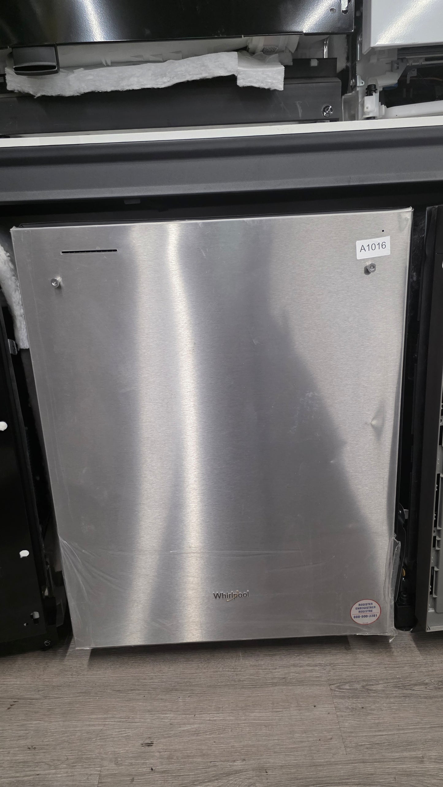 Open Box Whirlpool 24" Stainless Steel Dishwasher WTA80SAKZ3