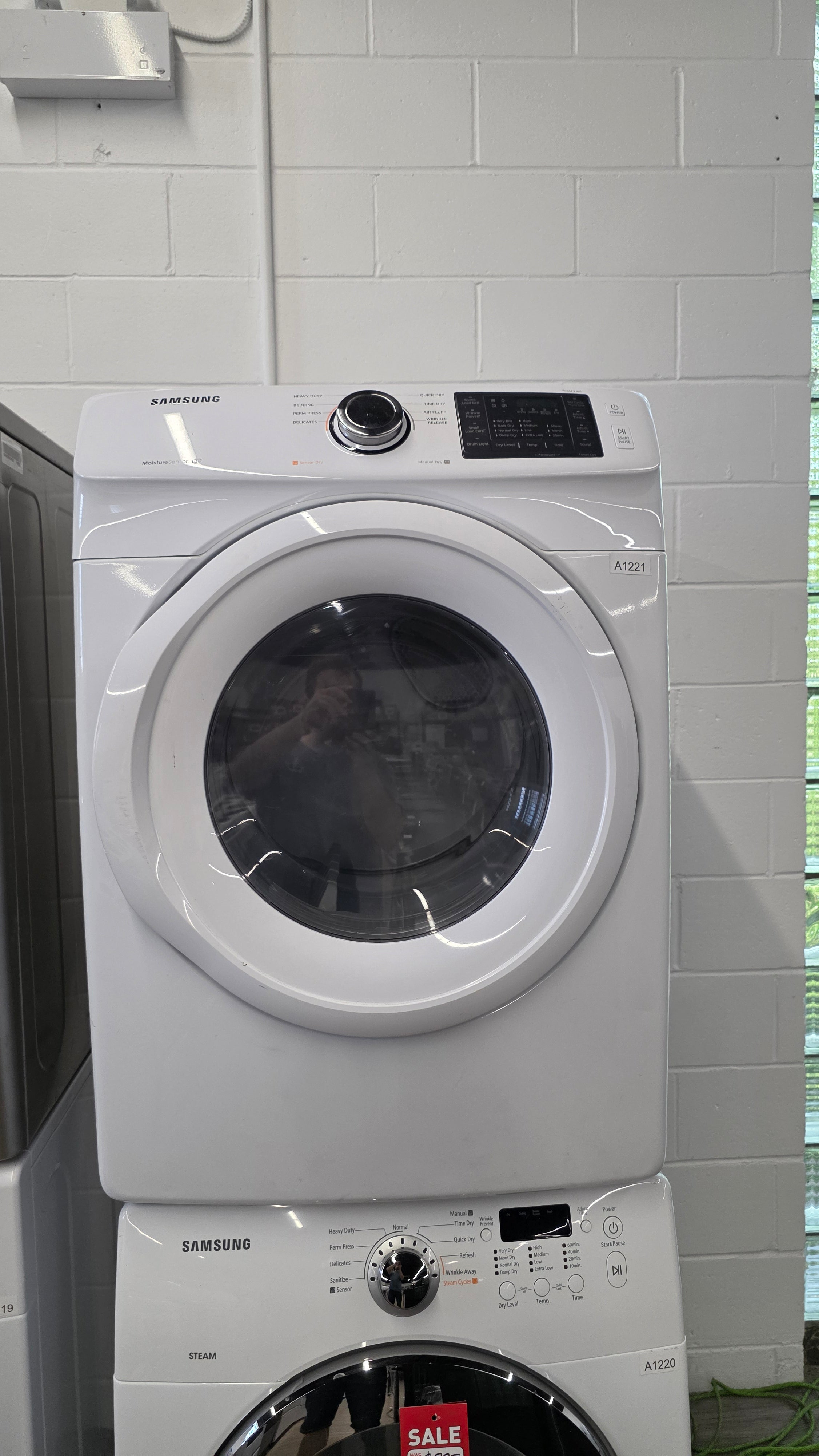 Samsung 27" Front Load Dryer- DV42H5000EW/AC 01