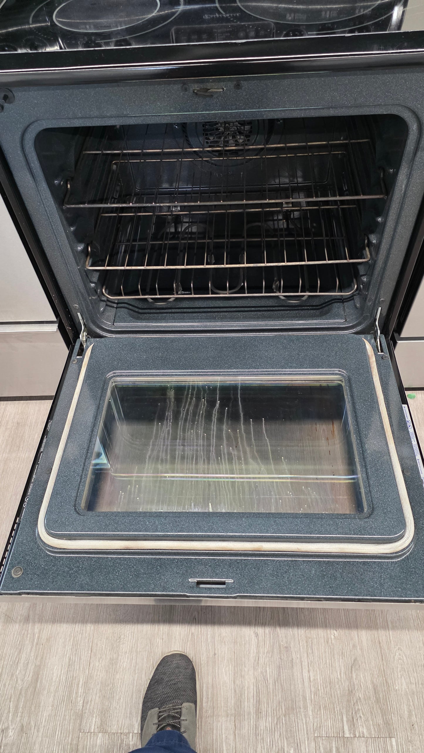 Frigidaire 30" Glass Top Range CGLEF379