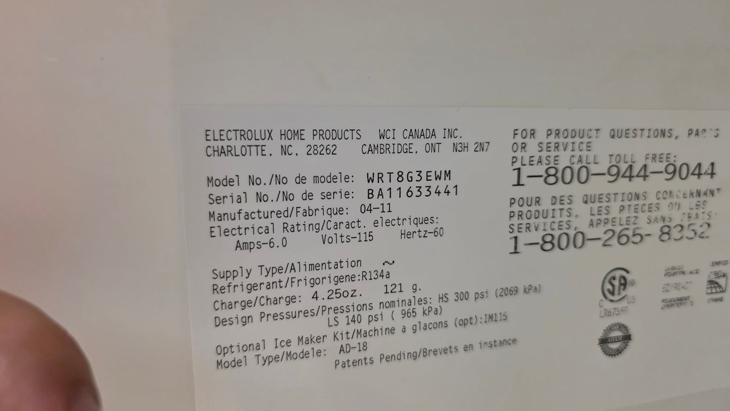 White-Westinghouse 30" Top Freezer Fridge- WRT8G3EWM