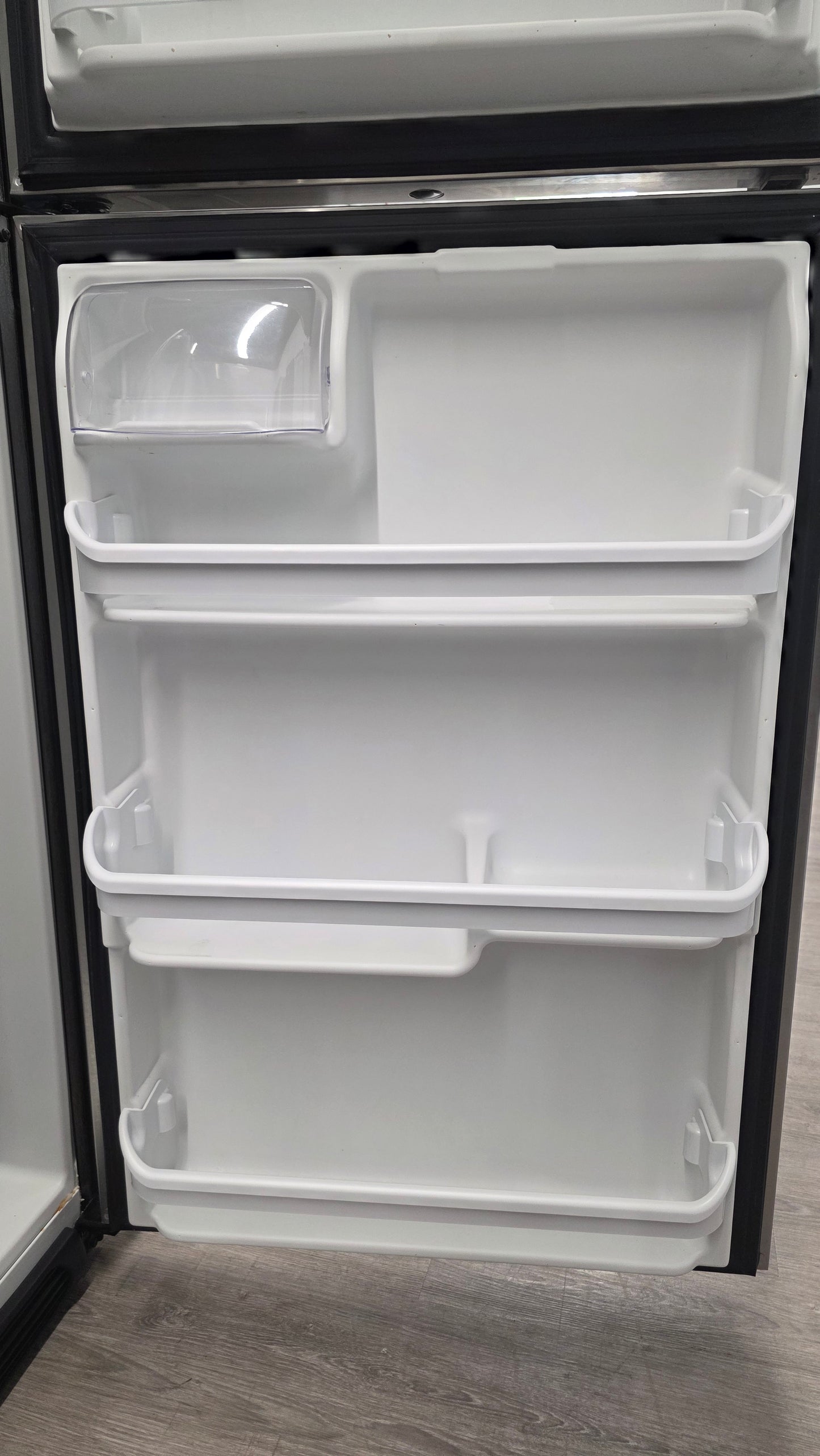 Frigidaire 30" Top Freezer Refrigerator- FFHT1821TS1