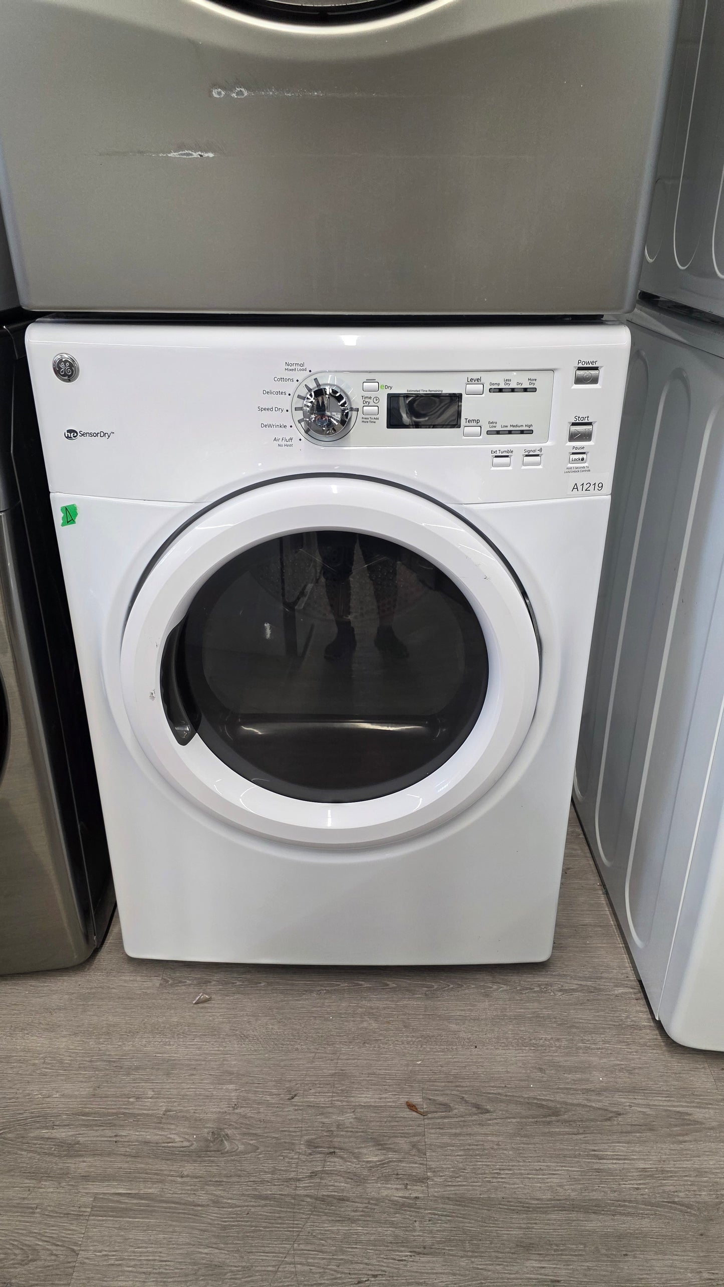 GE 27" Front Load Dryer-GFMN11OED1WW