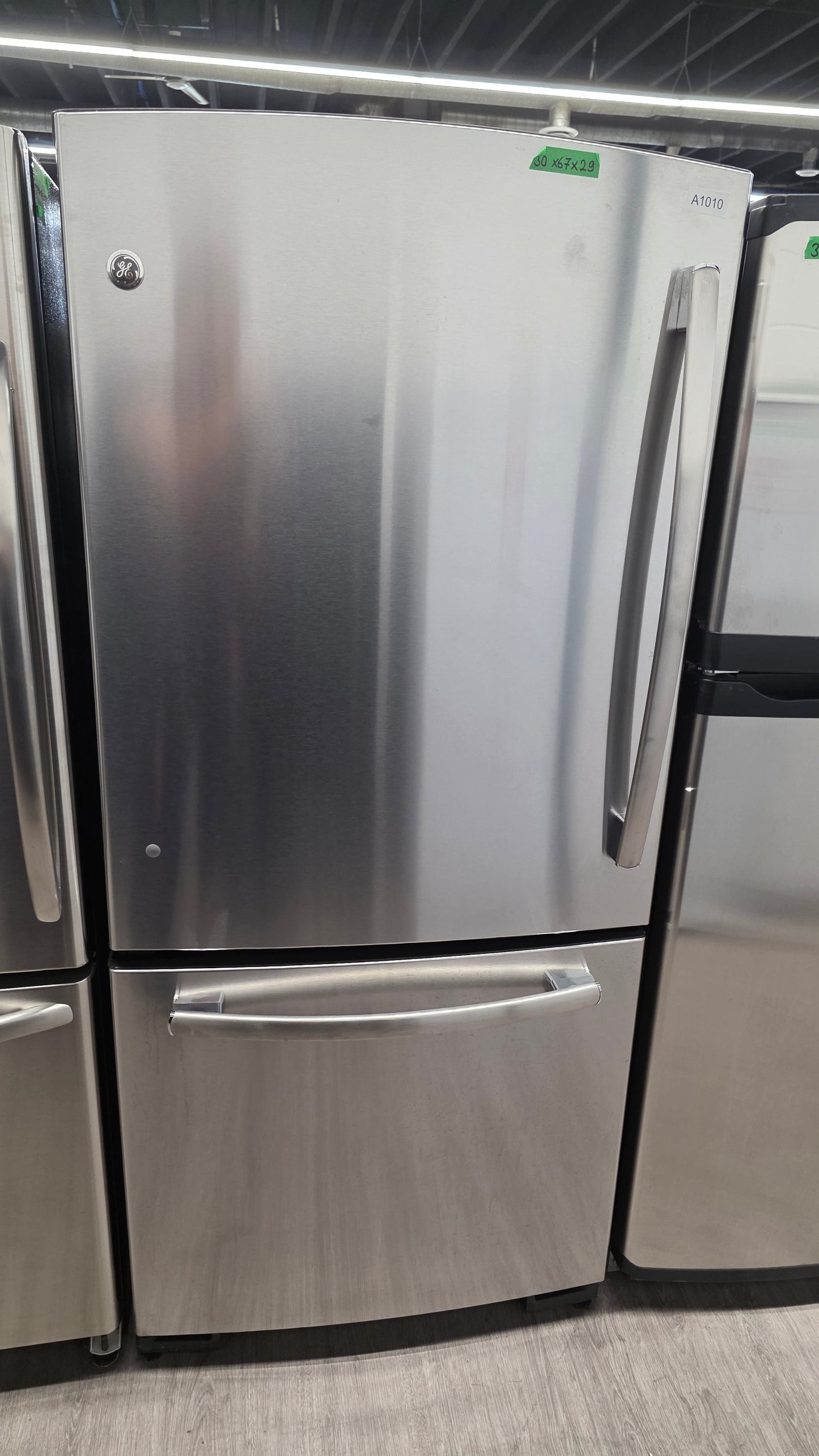 GE 30" Bottom Freezer Fridge PDR20KSEARES