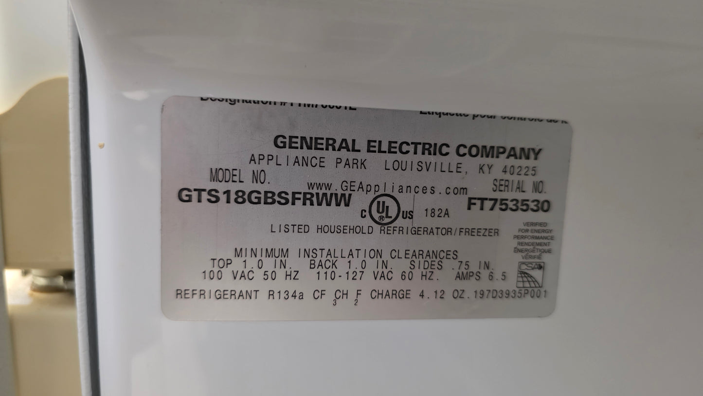 GE 28" Top Freezer Fridge- GTS18GBSFRWW