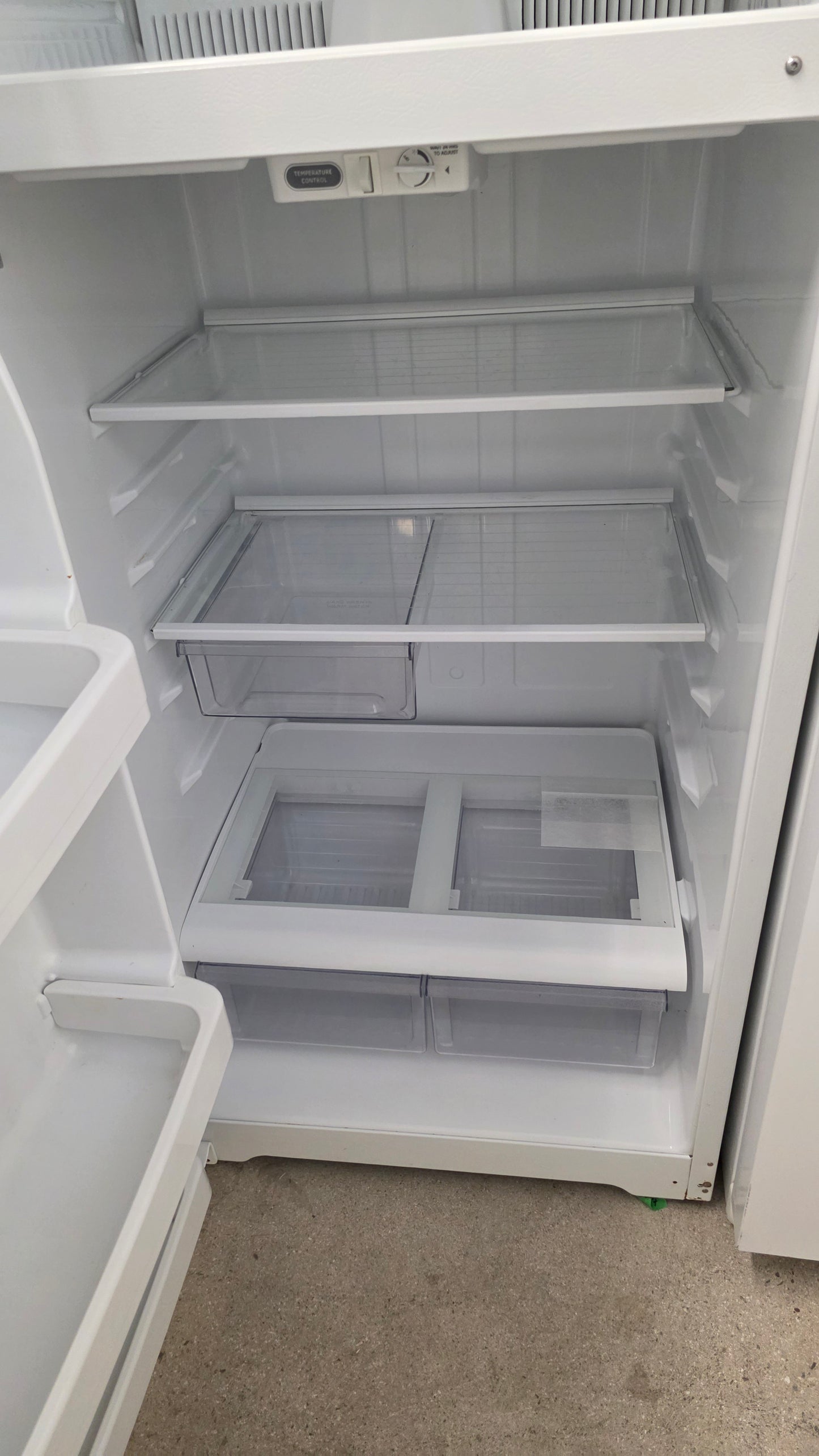 GE 28" Top Freezer Fridge- GTS18GBSFRWW
