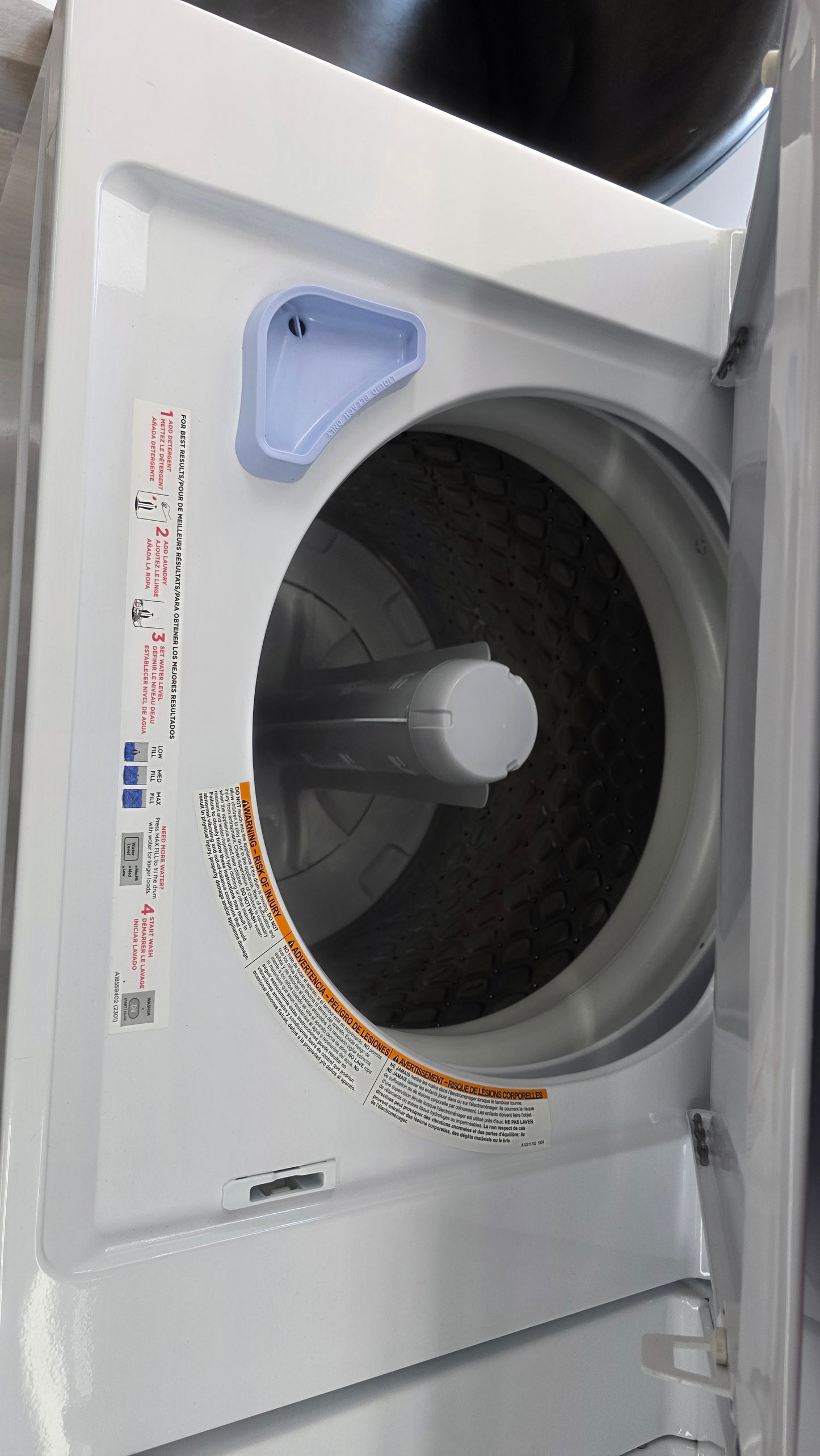 Open Box Frigidaire 27" Laundry Unit- FLCE752CAW4