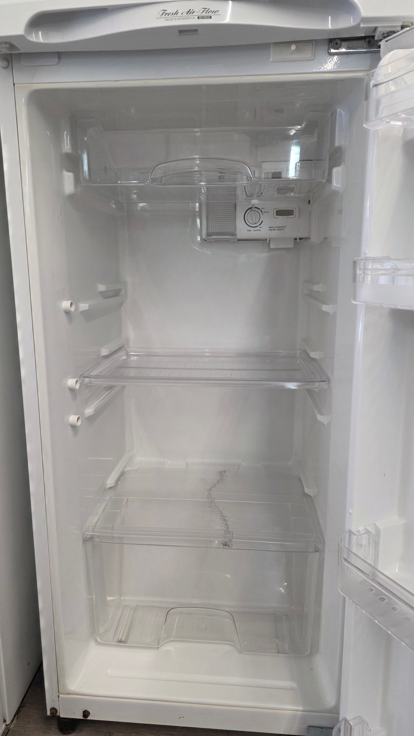 Maytag 24" Top Freezer Fridge etiket yok