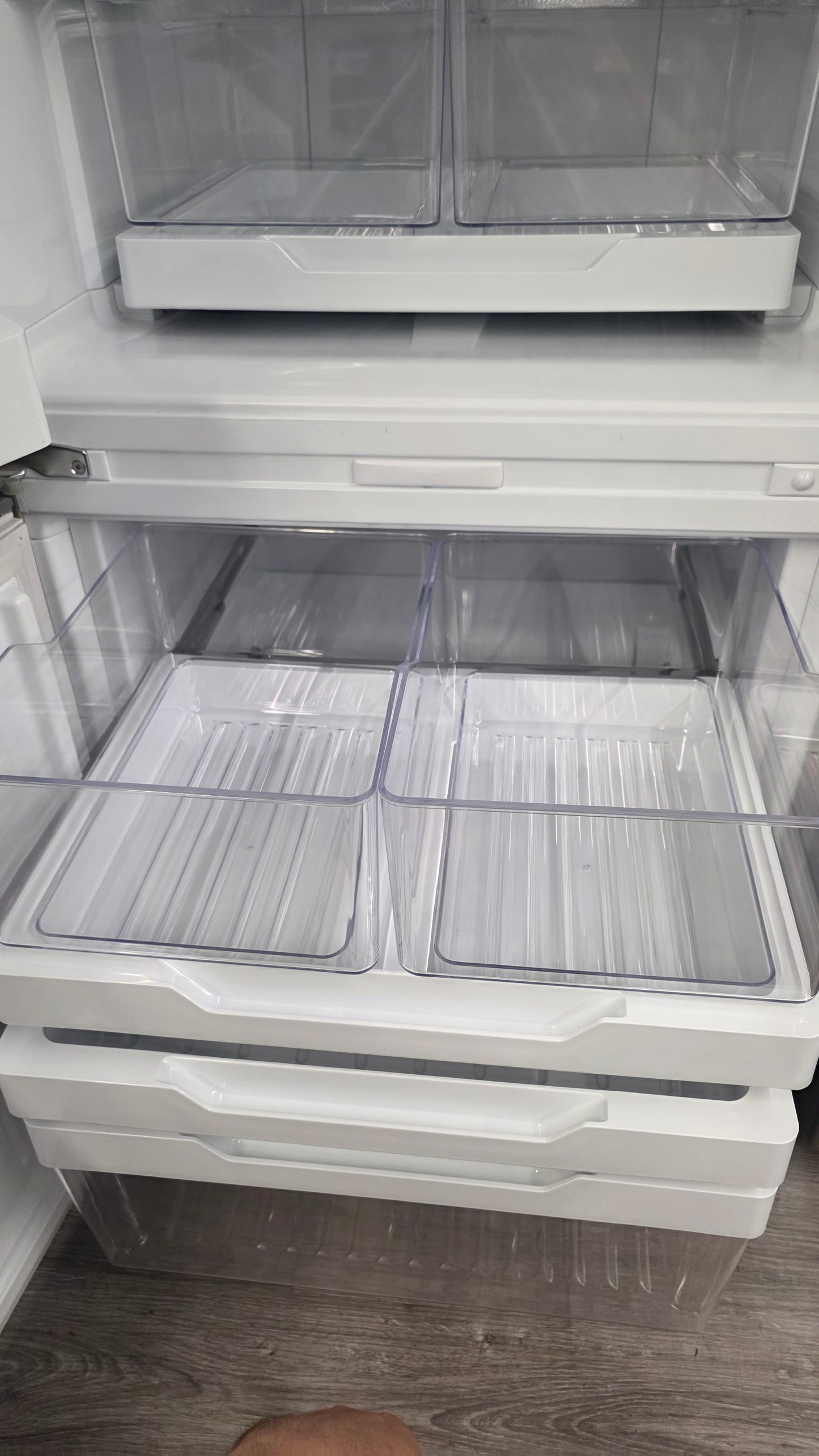 Open Box Fisher Paykel 25" Bottom Freezer Fridge RF135B