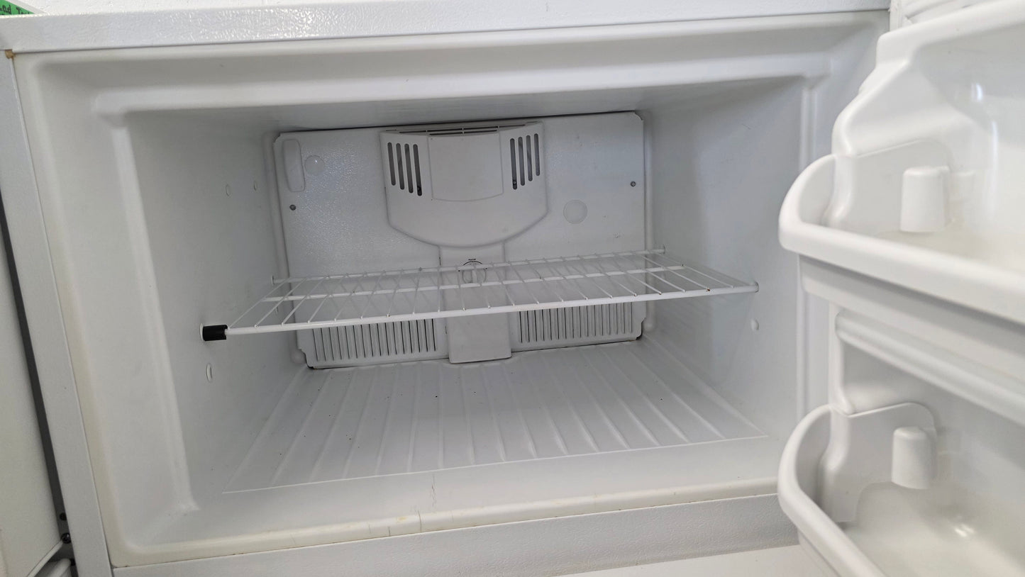 White-Westinghouse 30" Top Freezer Fridge- WRT8G3EWM