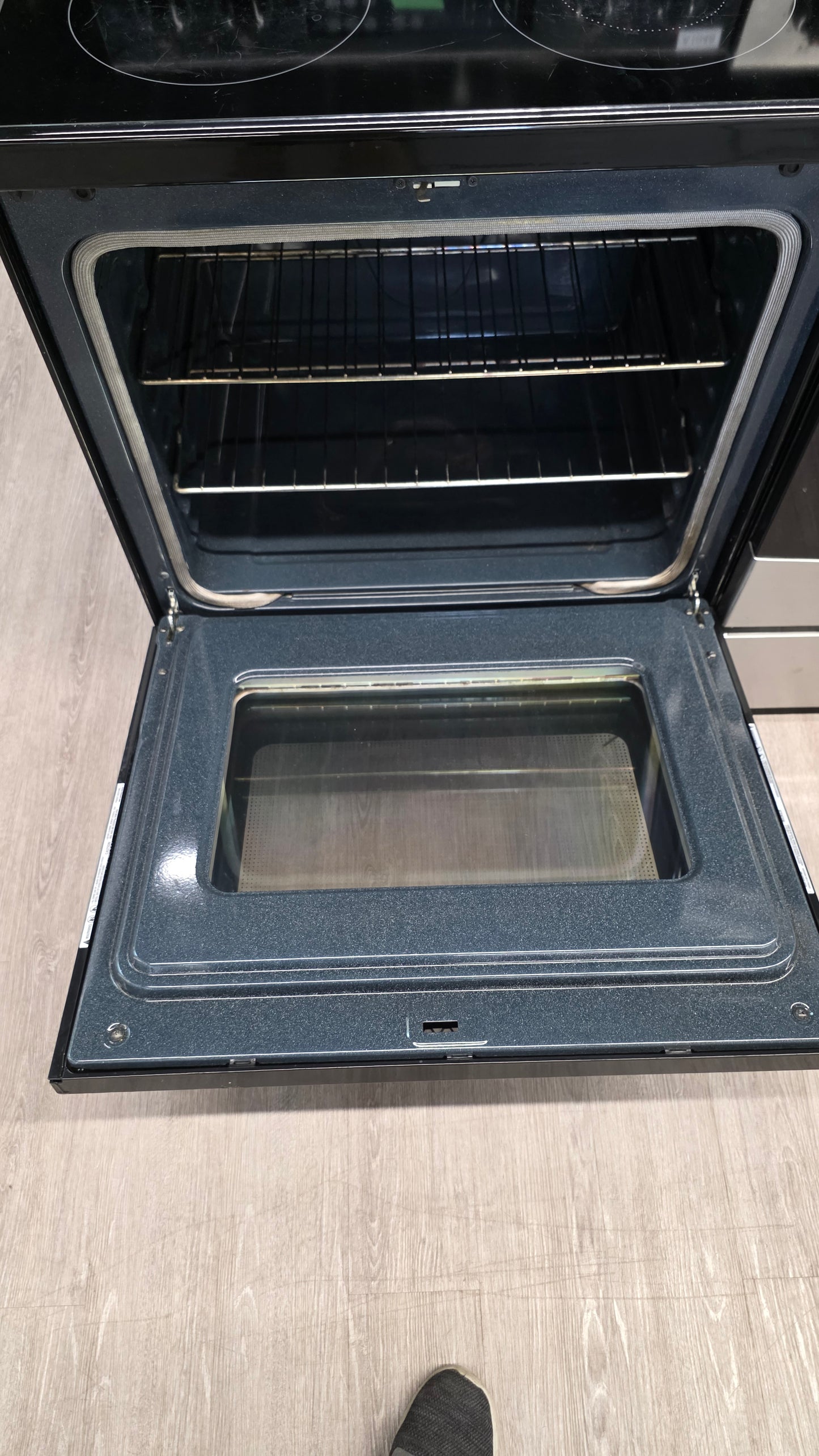 Samsung 30" Glass Top Range- FCQ321HTUB