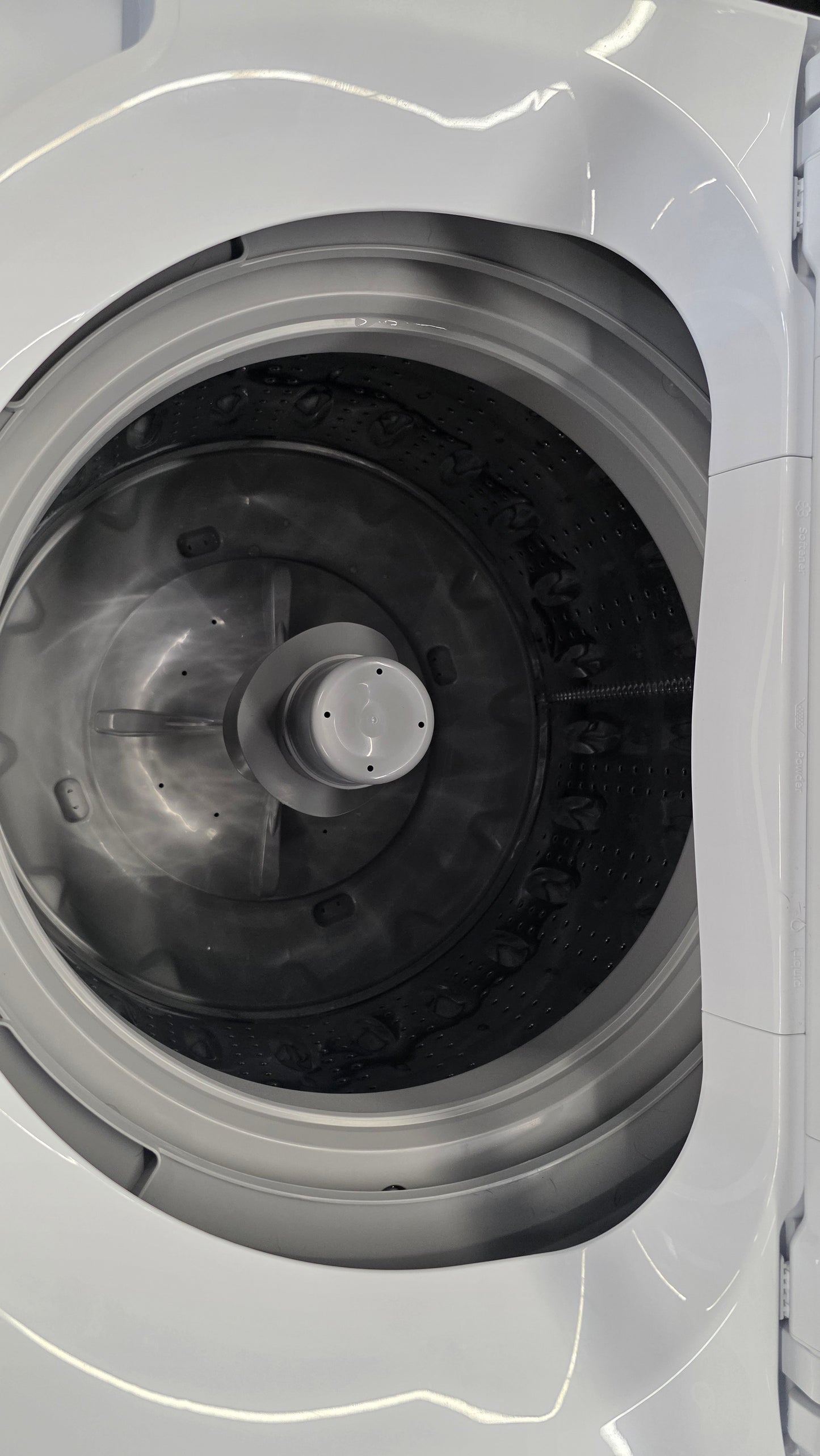 Open Box Midea 27" Top Load Washer MLV47C3AWW