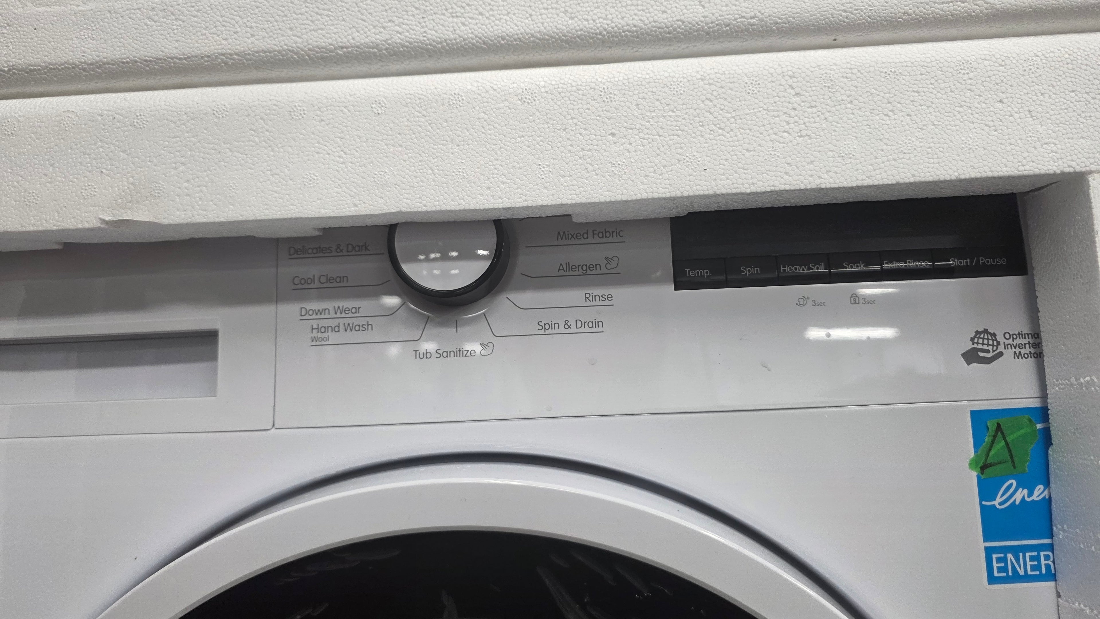 New Blomberg 24” Front Load Washer & Dryer Set - DV17600W2 & WM72200W - 1 YEAR WARRANTY