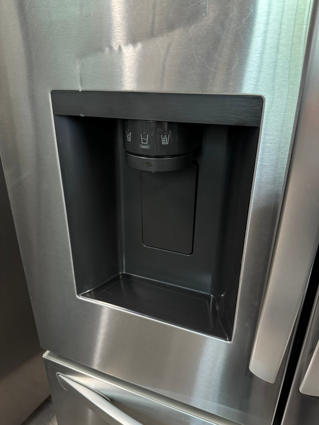 OPEN BOX - LG 36” French Door Fridge with Water & Ice Dispenser - LCFC26XSS/00
