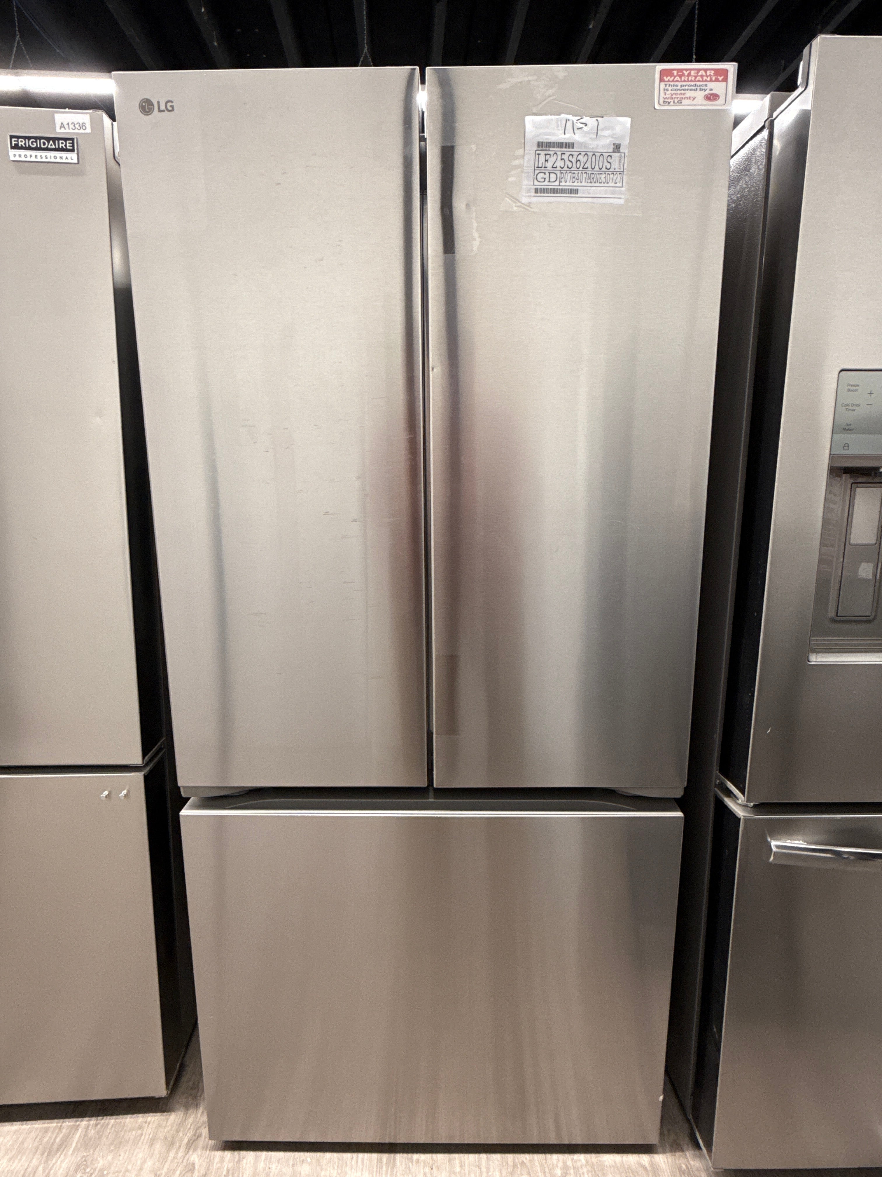 OPEN BOX- LG 33” French Door Refrigerator - LF25S6200S (1 Year Manufacturer Warranty)