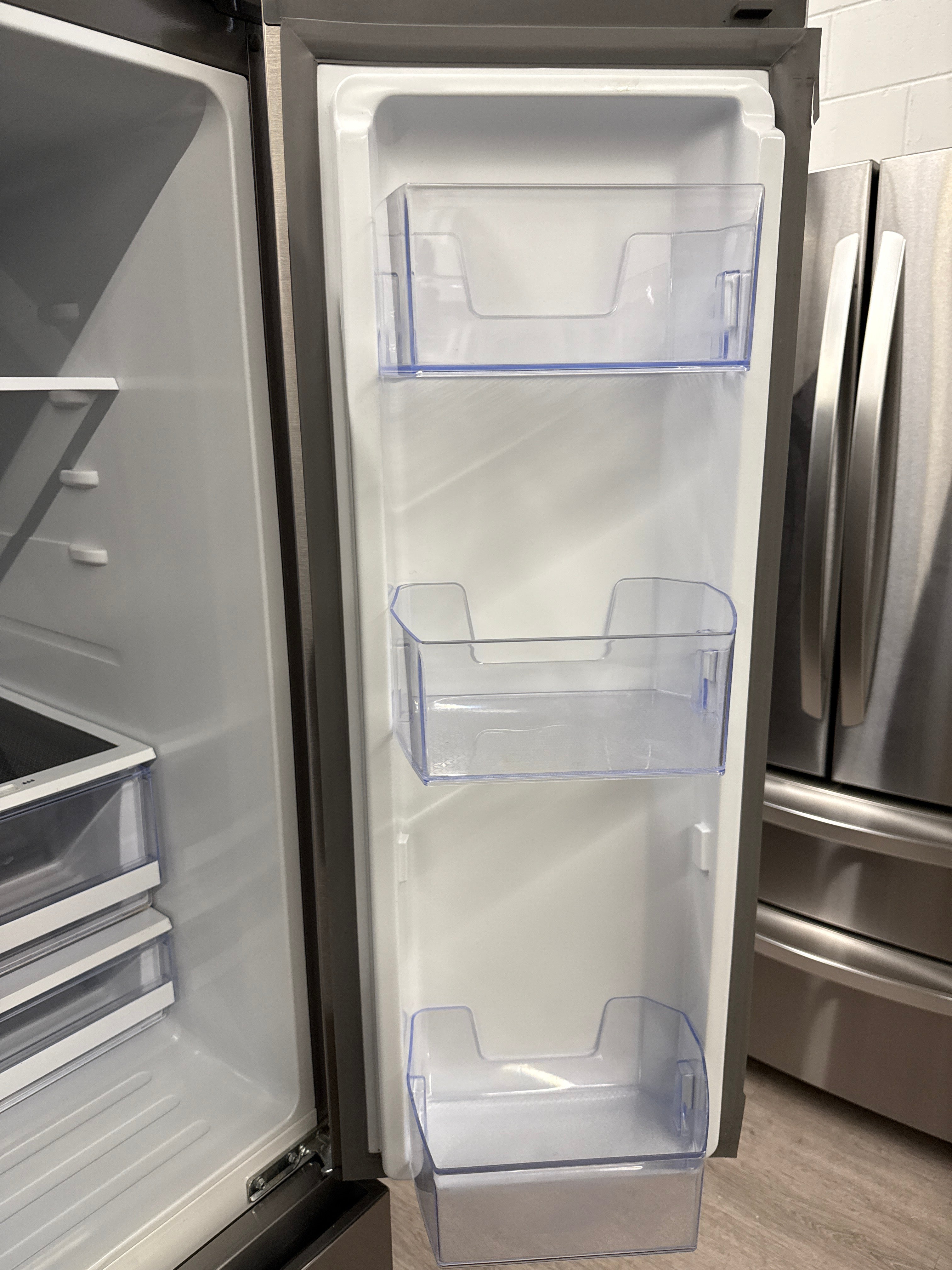 Hisense 30" French Door Refrigerator - RF210N6ASE