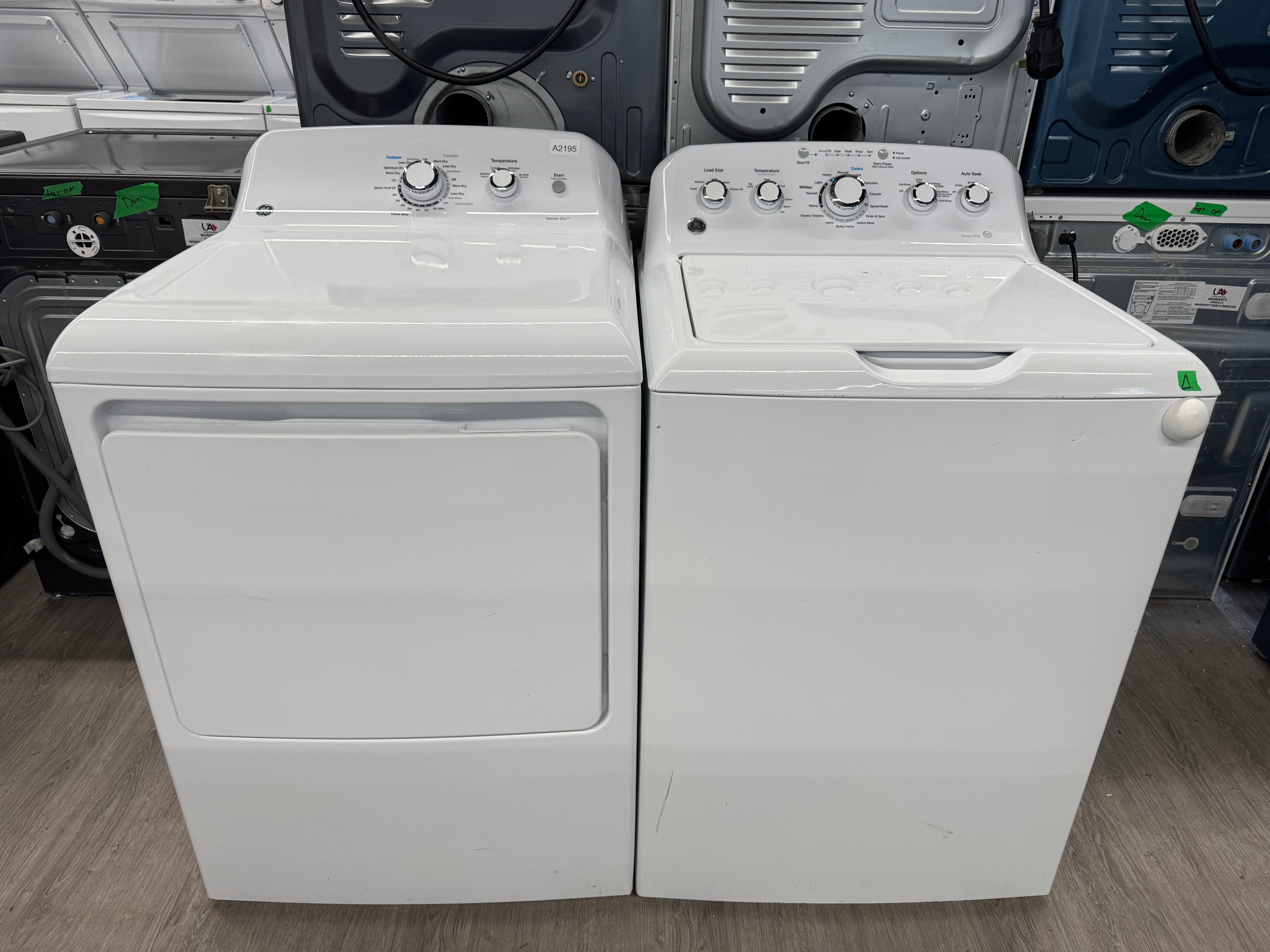 GE 27” Top Load Washer & Dryer Set (GTW460ASJ2WW & GTD40EBMK0WW)