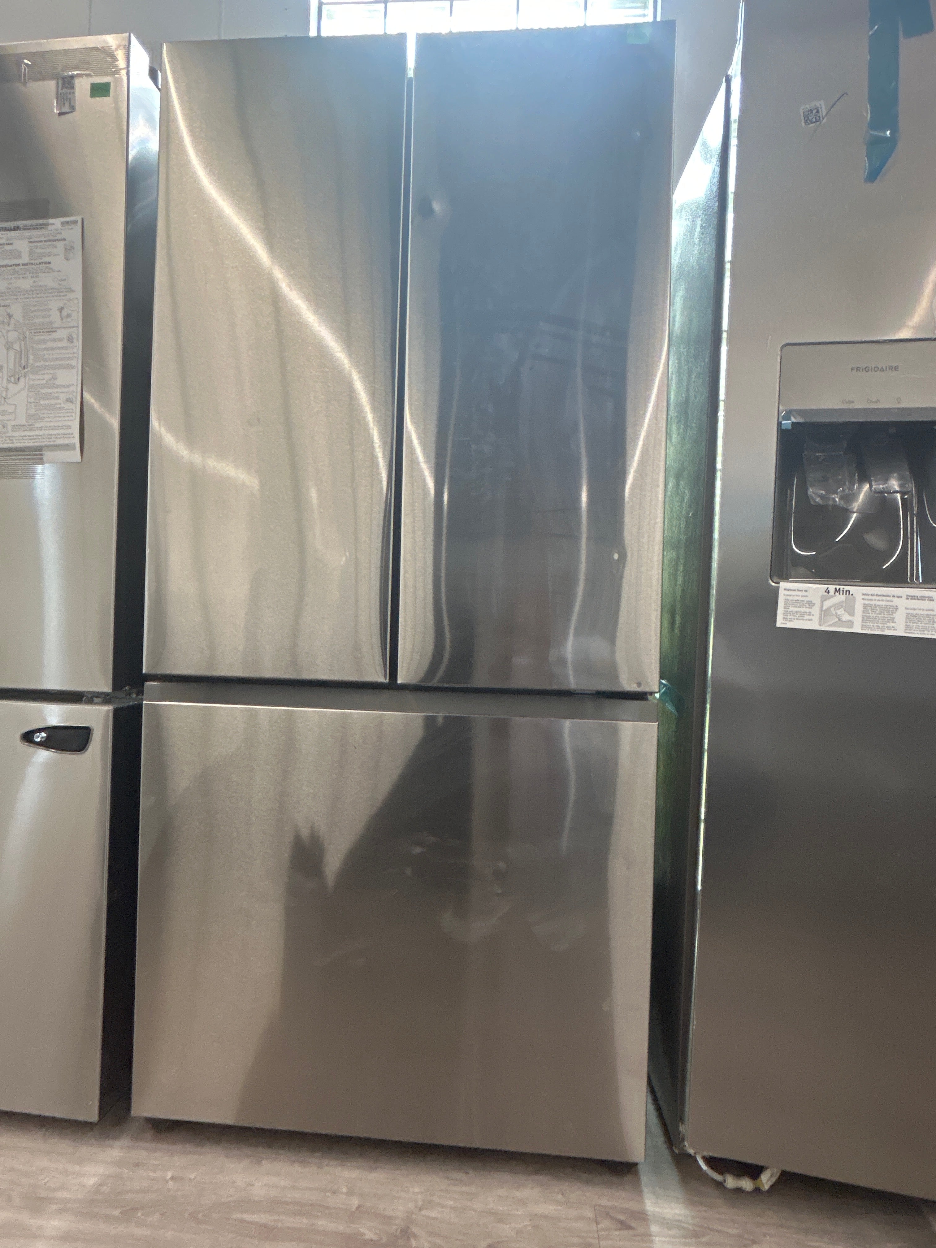 OPEN BOX - Samsung 33” 3-Door French Door Refrigerator - RF25C5551SR/AA