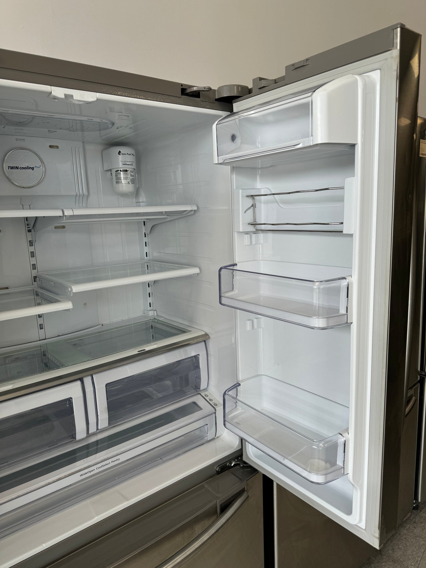 SAMSUNG 36” FRENCH DOOR FRIDGE - RFG237ACSR