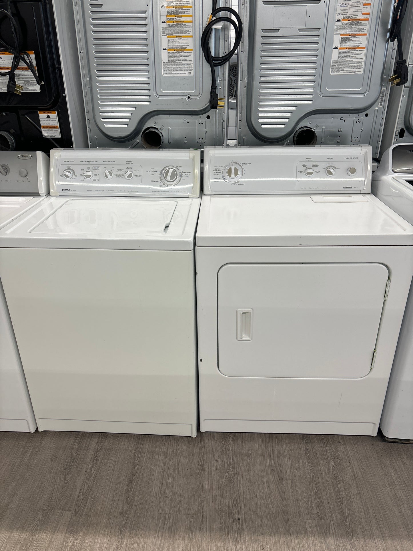 KENMORE 27" TOP LOAD WASHER AND DRYER SET 110.20922990 / 110.C60842990