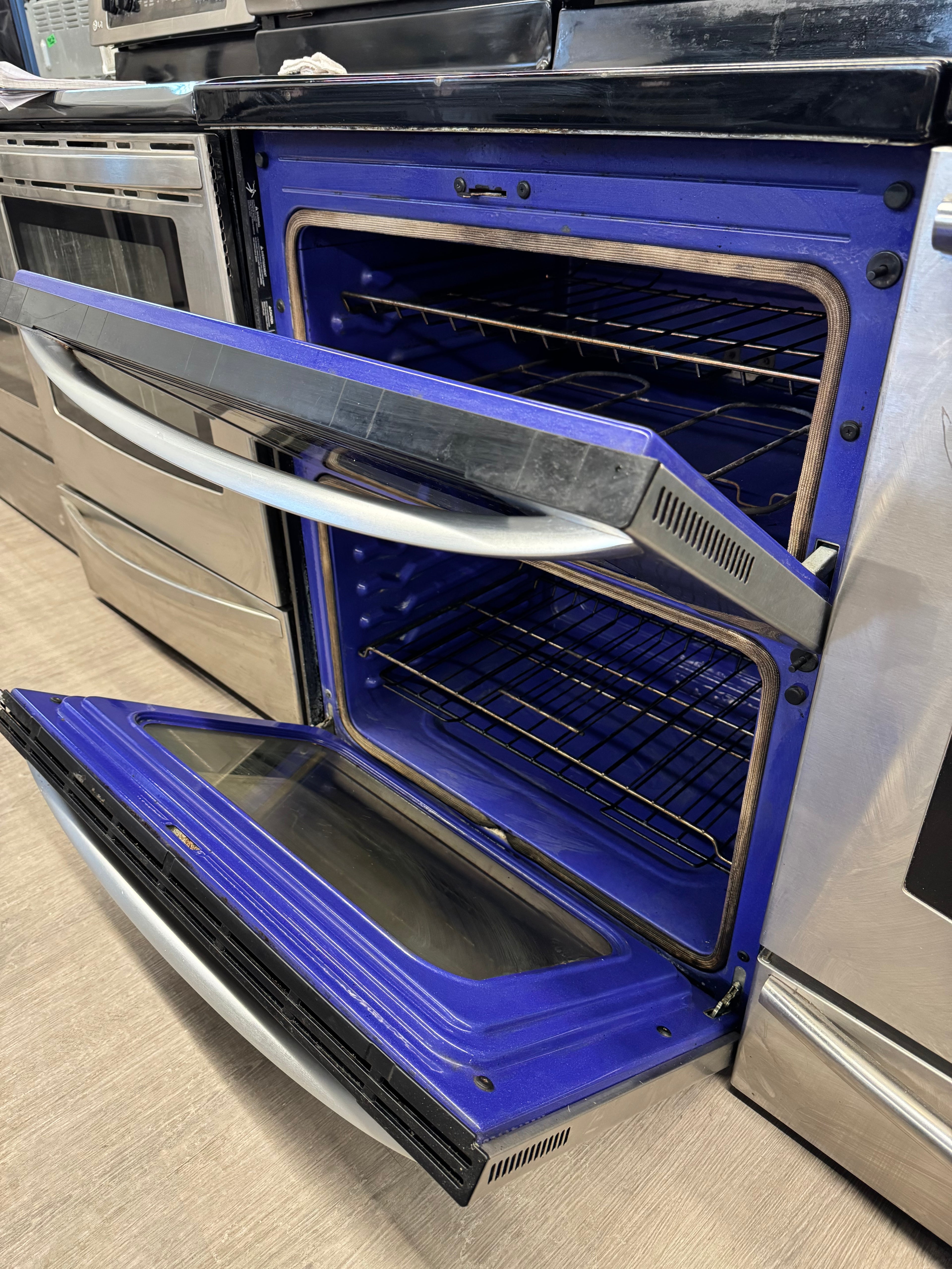 LG 30” Freestanding Double Oven Glass Top Range - LDE3037ST/00