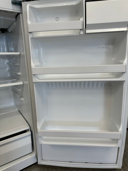 GE 24” TOP FREEZER FRIDGE - GTS12BAMBRWW