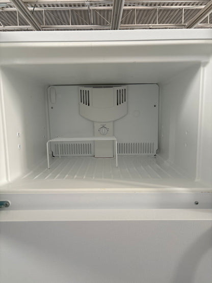 White-Westinghouse 30” Top Freezer Refrigerator - WRT8G3EW6