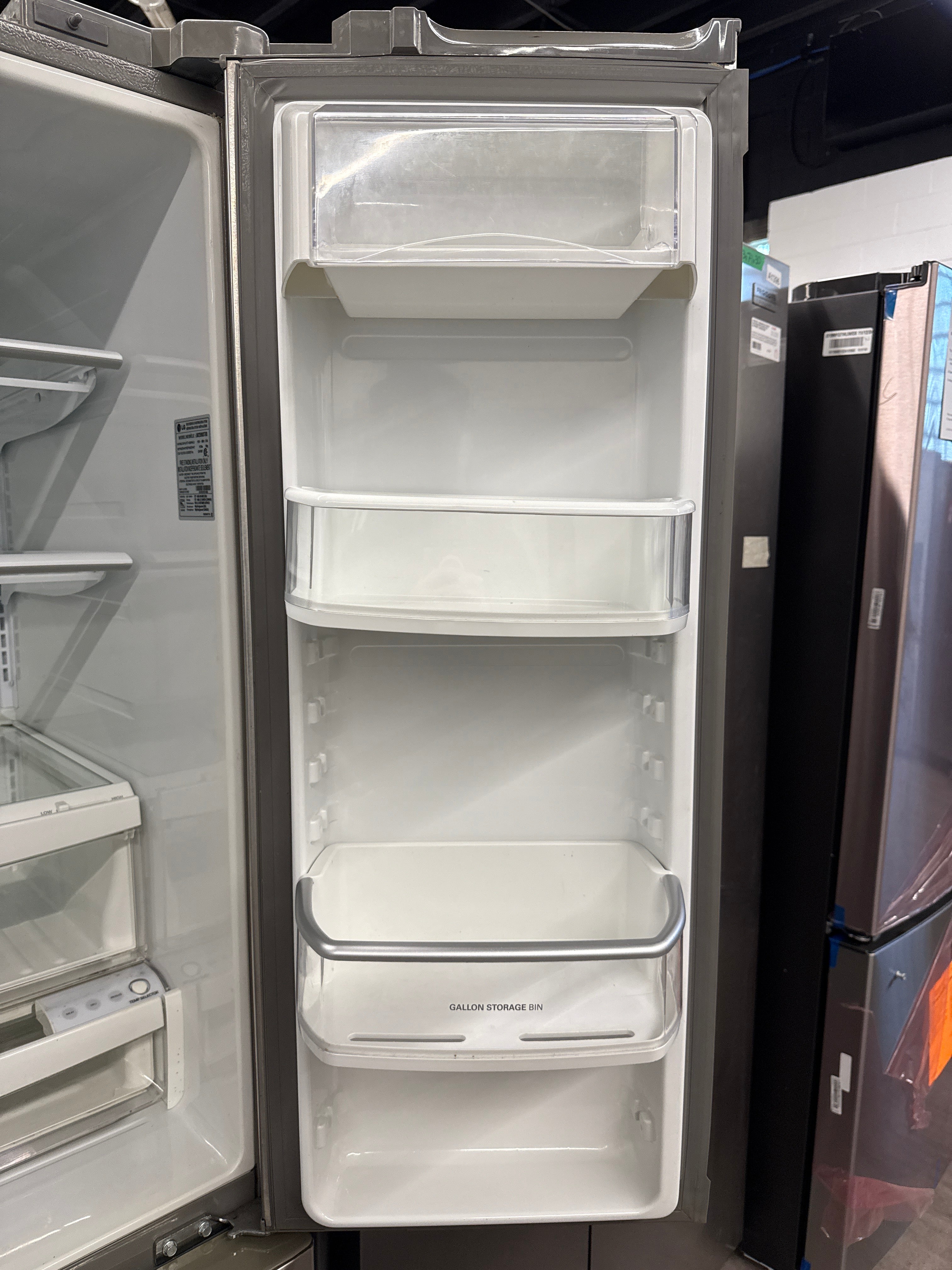 LG 33” French Door Refrigerator with Water & Ice Dispenser - LMX25988ST/00
