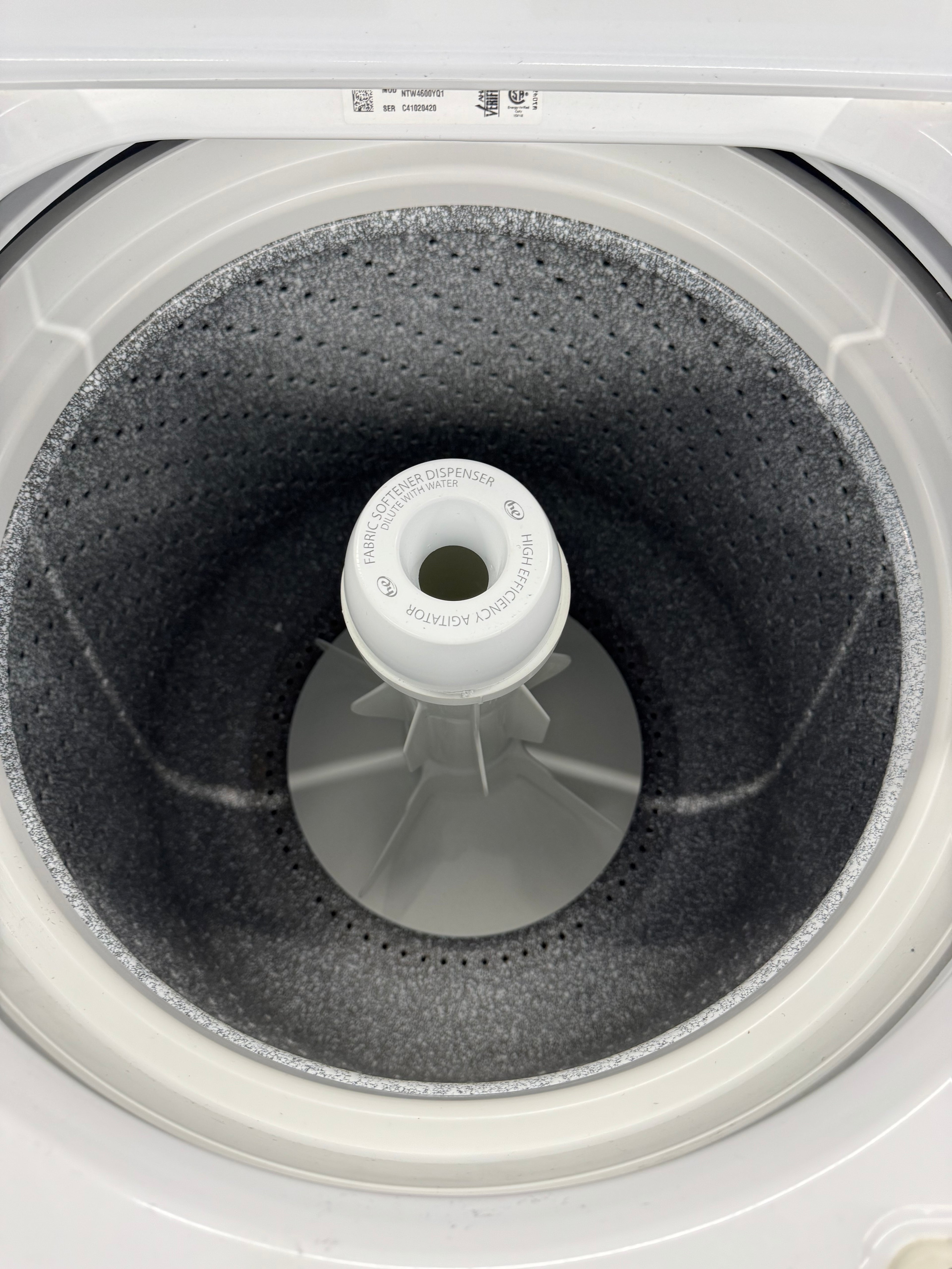 Amana 27” Top Load Washer & Dryer Set (NTW4600YQ1 & YNED4655EW1)