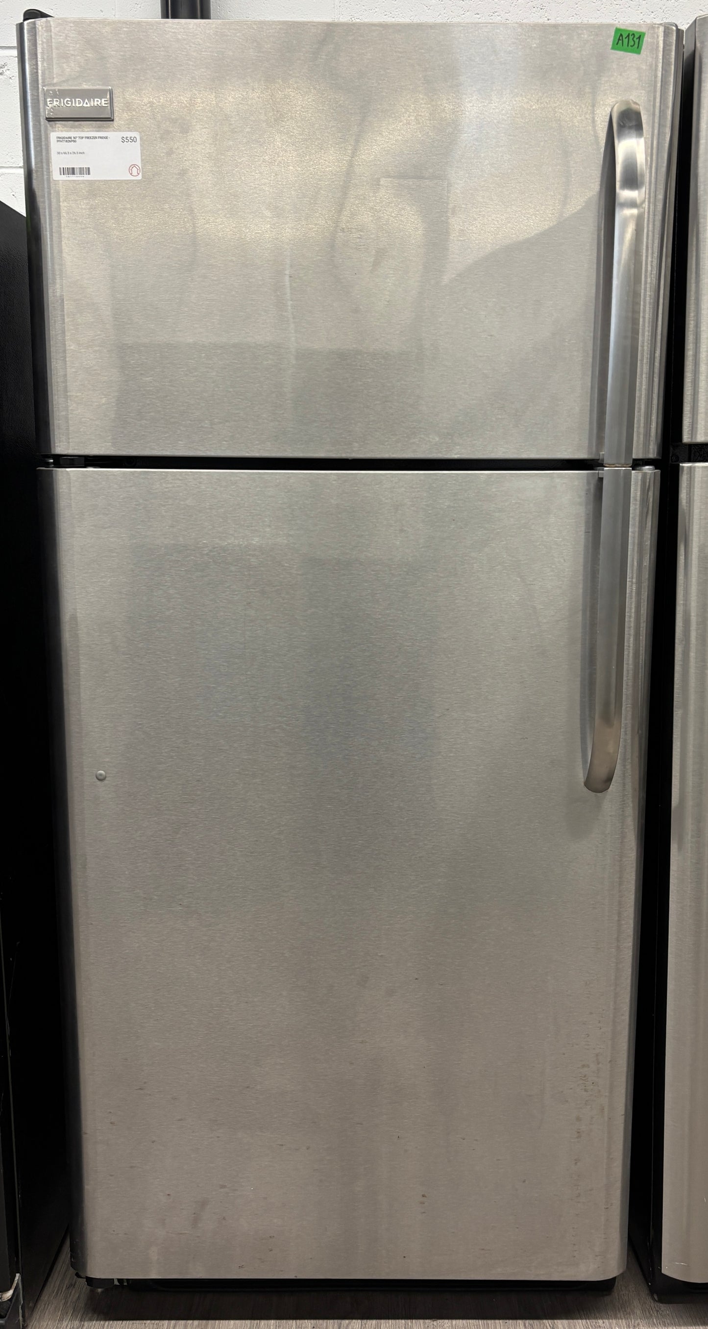 Frigidaire Fridge 30’’ top freezer